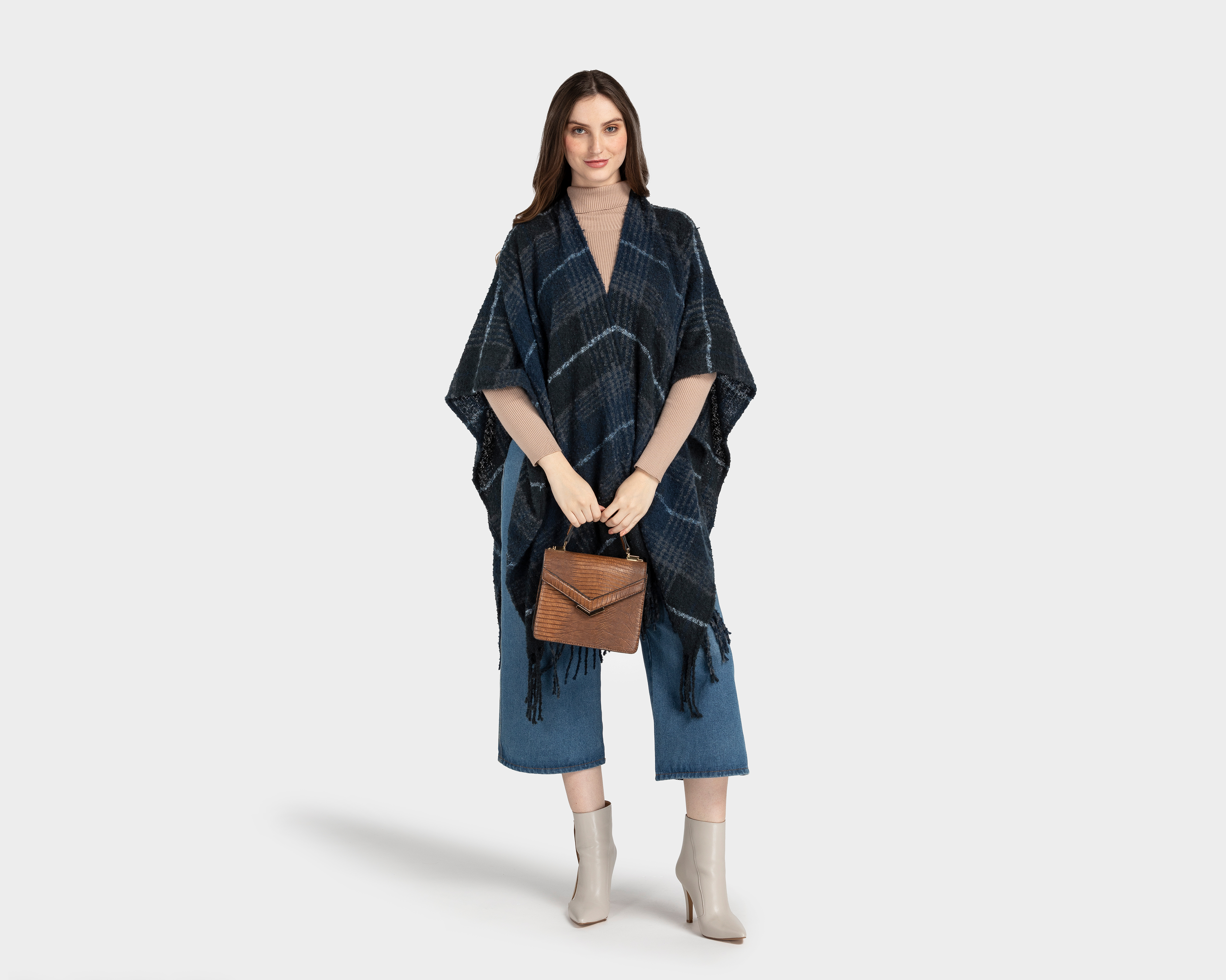 Foto 3 pulgar | Foto 2 | Capa Sahara para Mujer