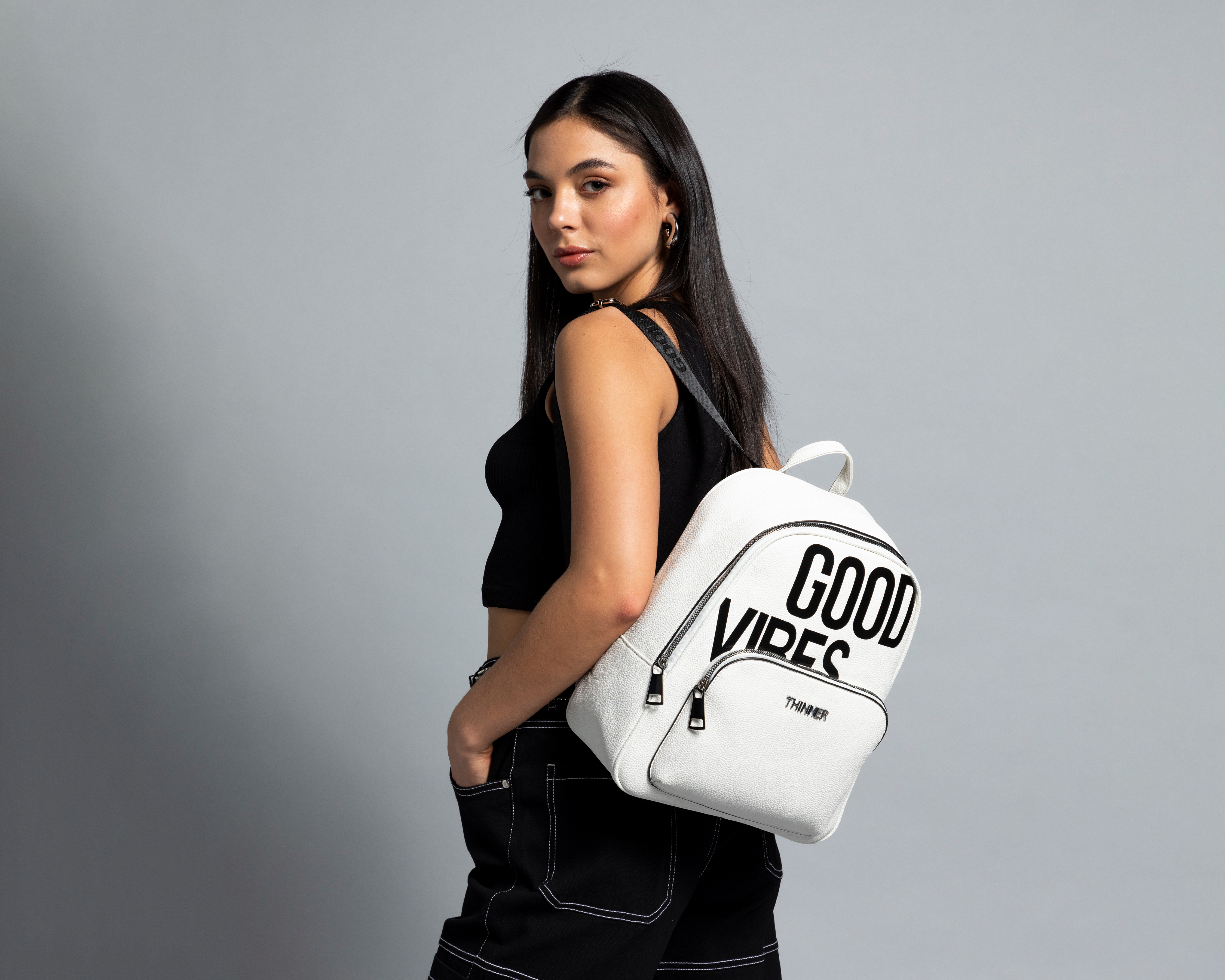 Foto 7 pulgar | Foto 6 | Mochila Thinner Blanca