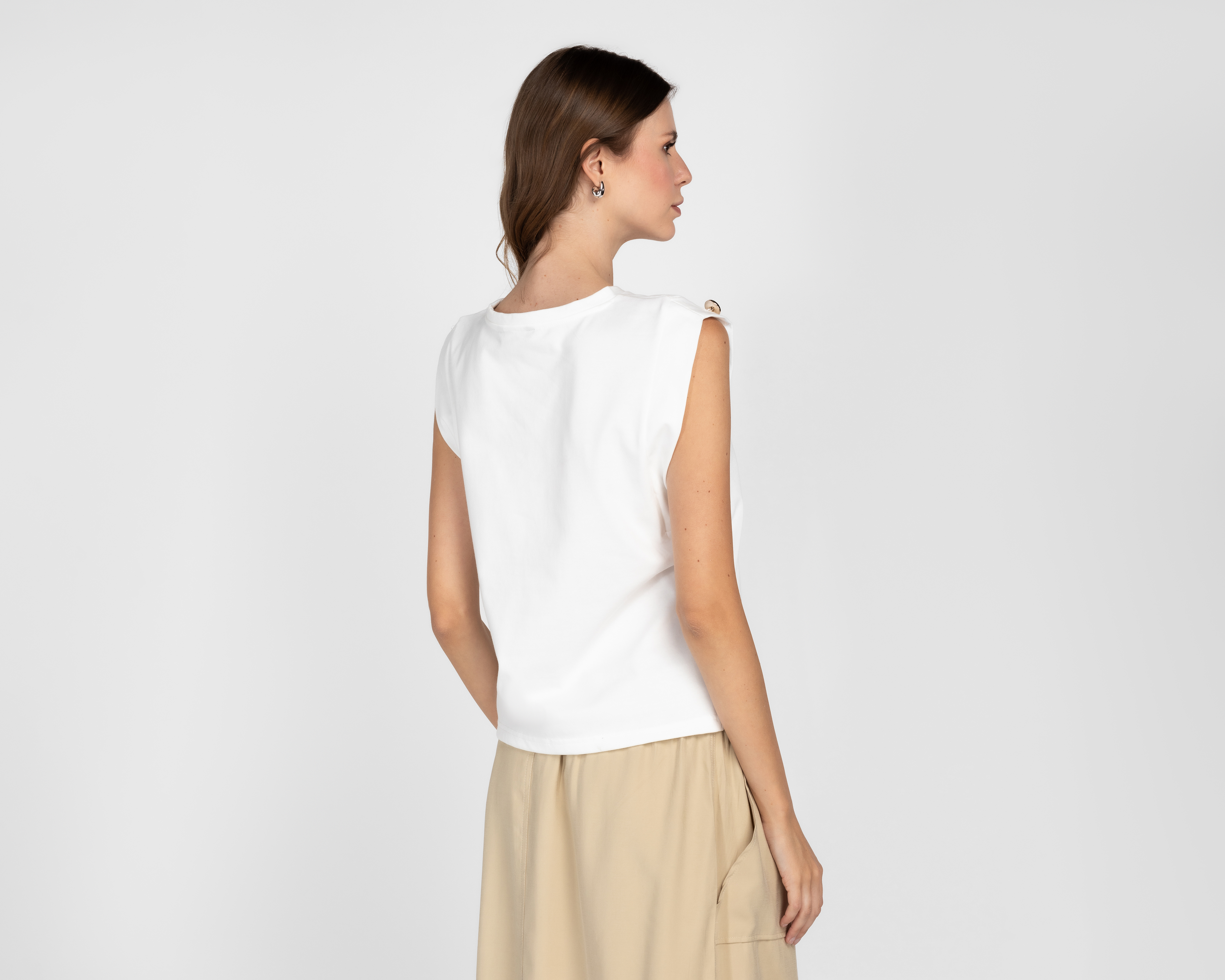Foto 5 pulgar | Foto 4 | Blusa Jennifer Lopez Blanca para Mujer