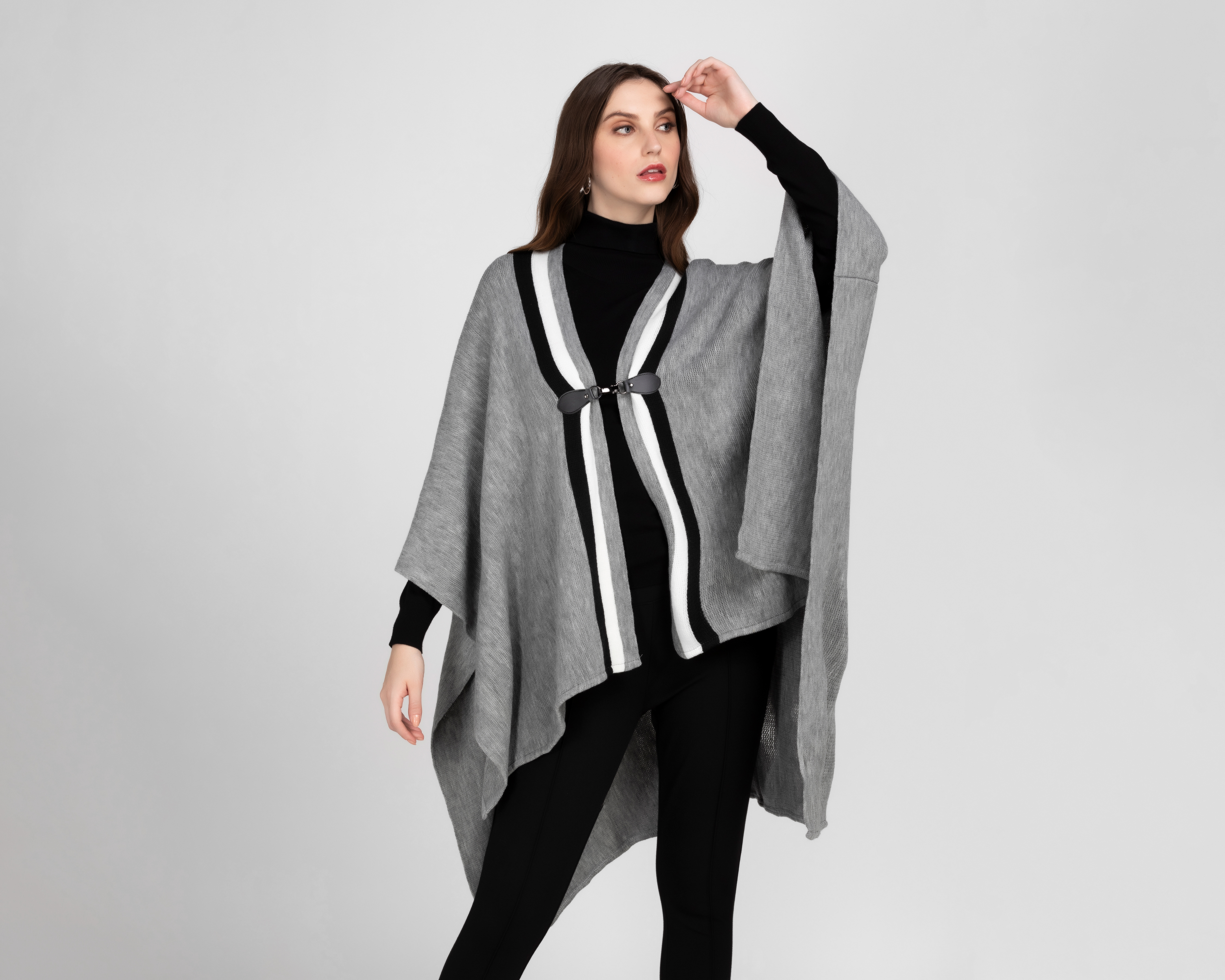 Foto 2 pulgar | Foto 1 | Capa con Broche Lady Sun para Mujer