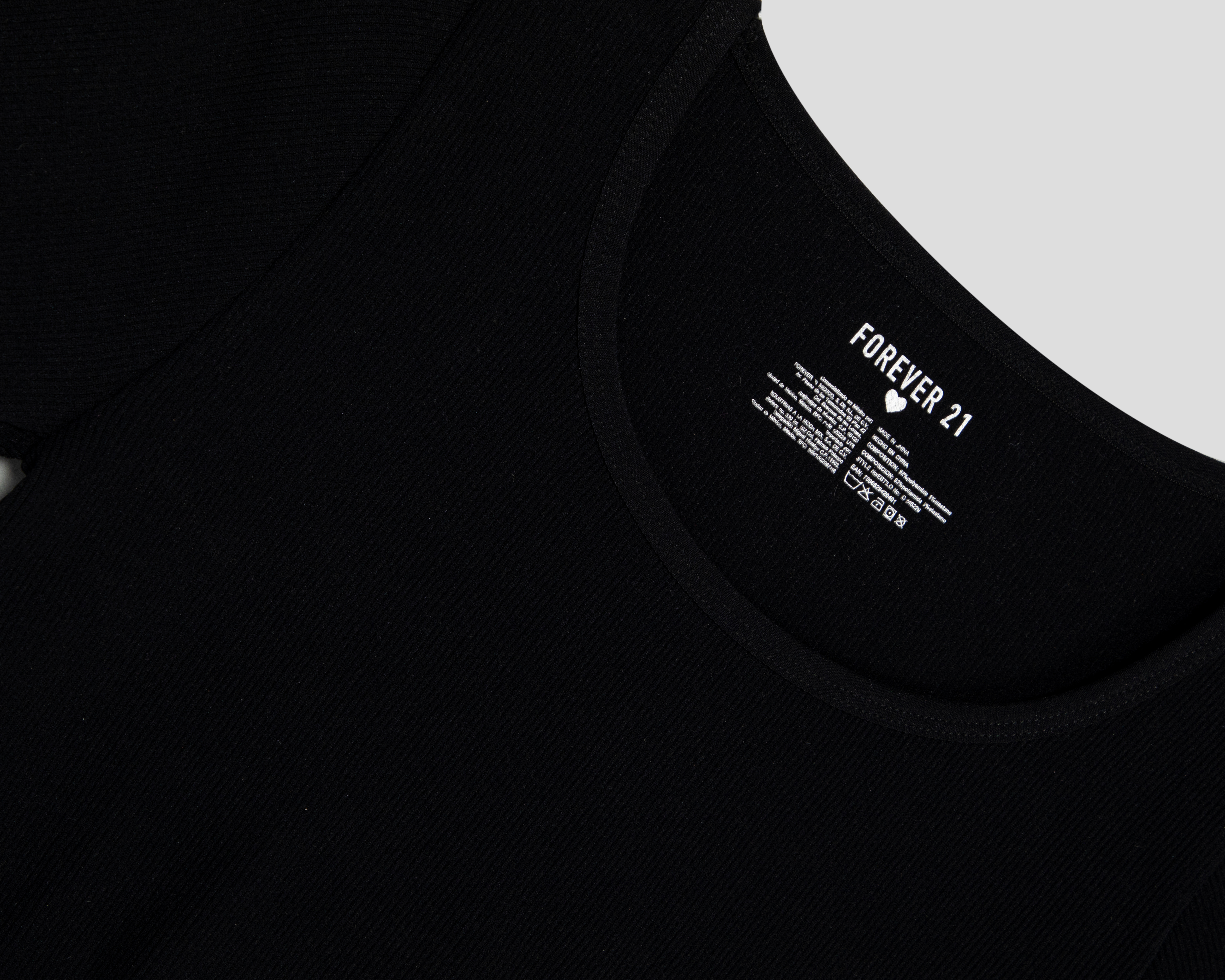 Foto 4 pulgar | Foto 3 | Crop Top Negro Forever 21 para Mujer