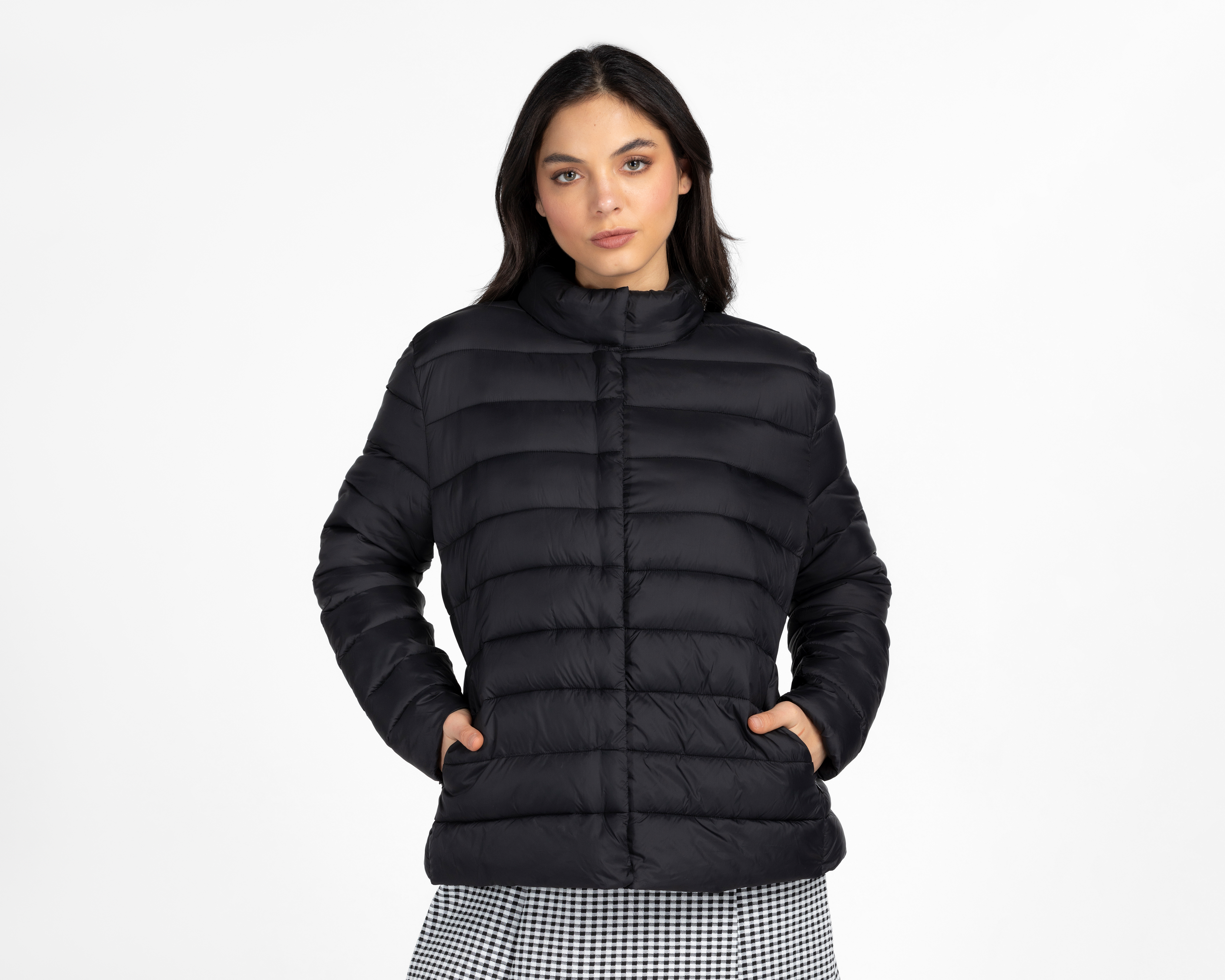 Foto 2 pulgar | Foto 1 | Chamarra Capitonada Refill para Mujer