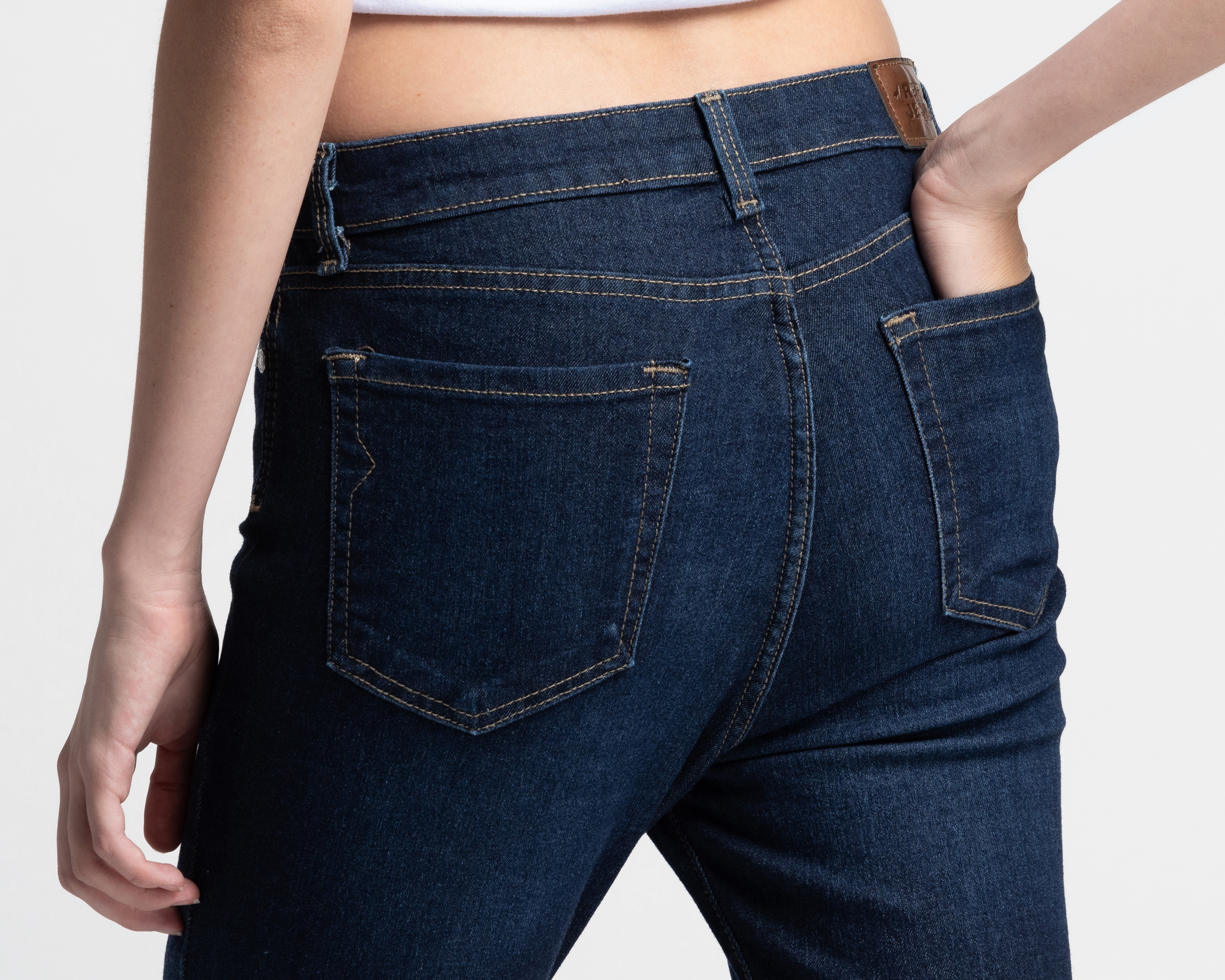 Foto 6 pulgar | Foto 5 | Jeans Skinny Refill para Mujer