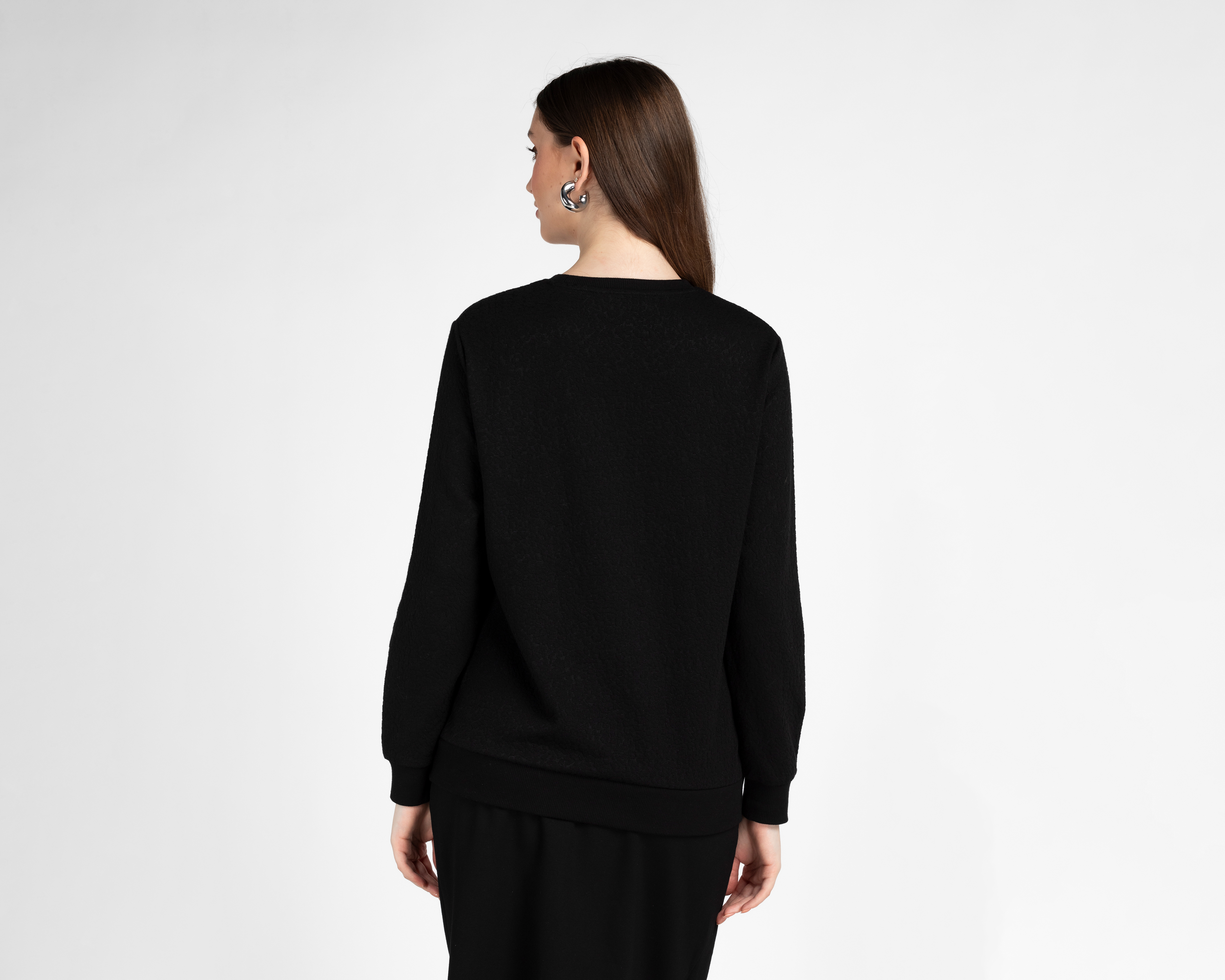 Foto 4 pulgar | Foto 3 | Sudadera Negra Sahara para Mujer