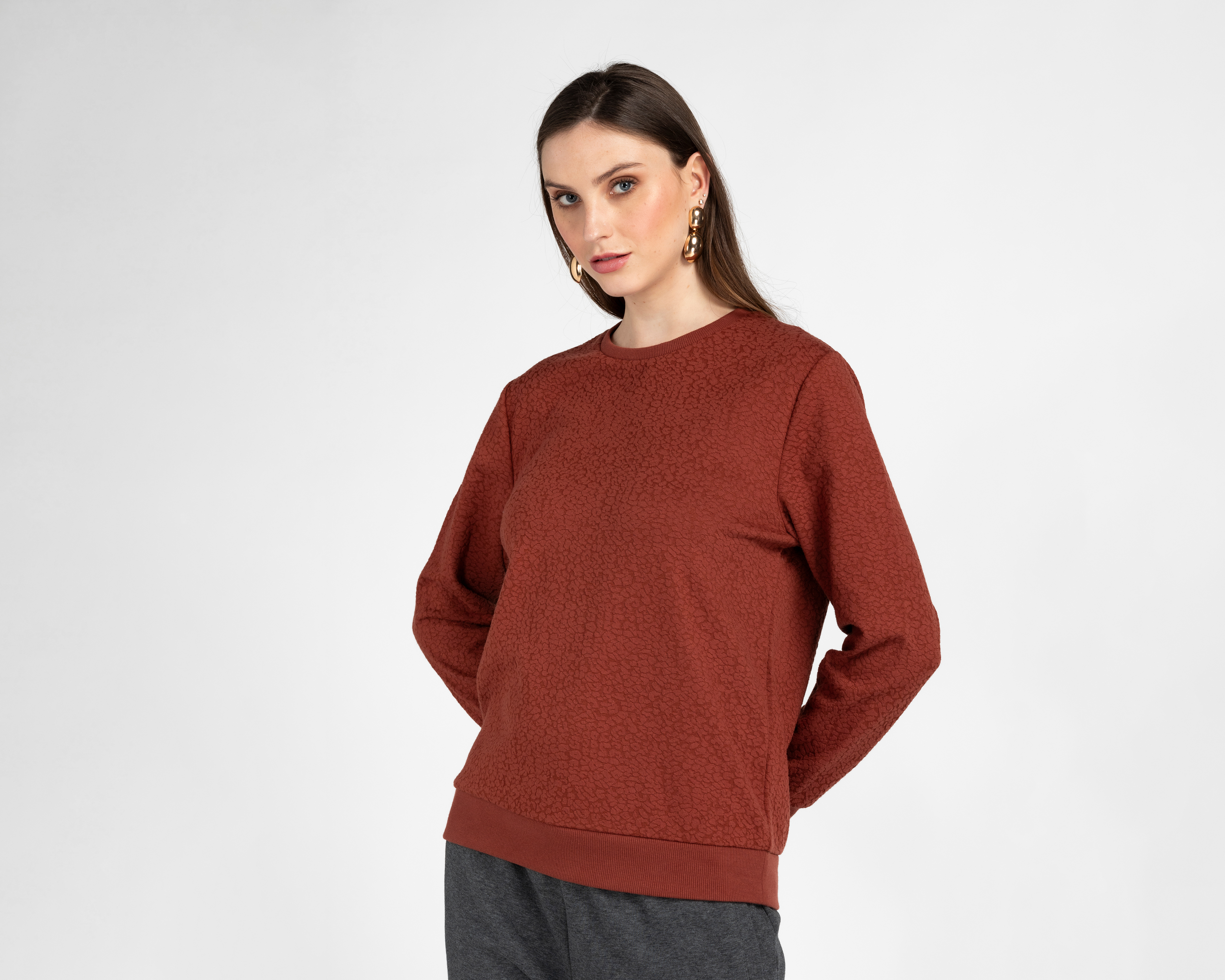 Foto 2 pulgar | Foto 1 | Sudadera Chedrón Sahara para Mujer
