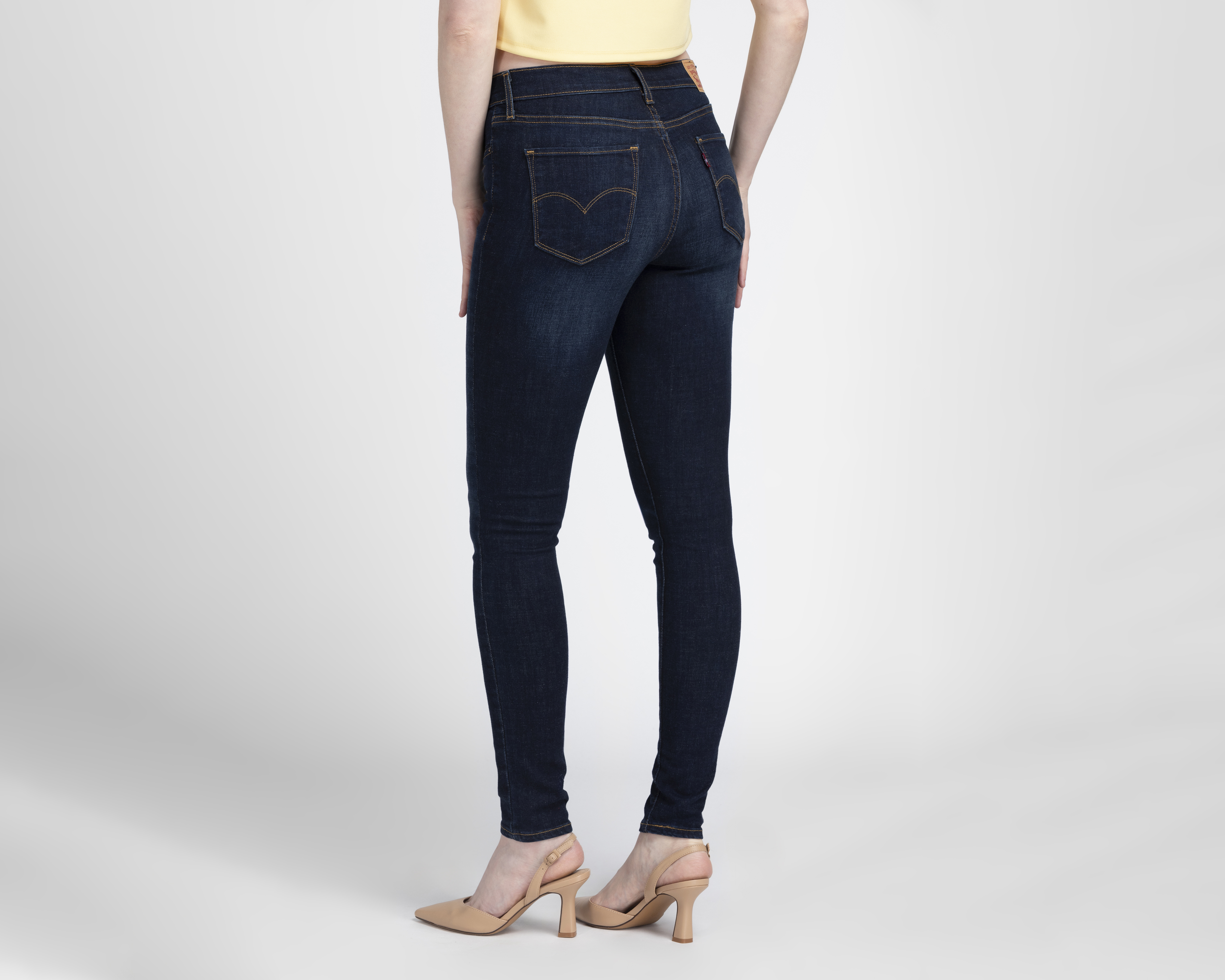 Foto 4 pulgar | Foto 3 | Jeans Levi's 310 Shaping Super Skinny para Mujer