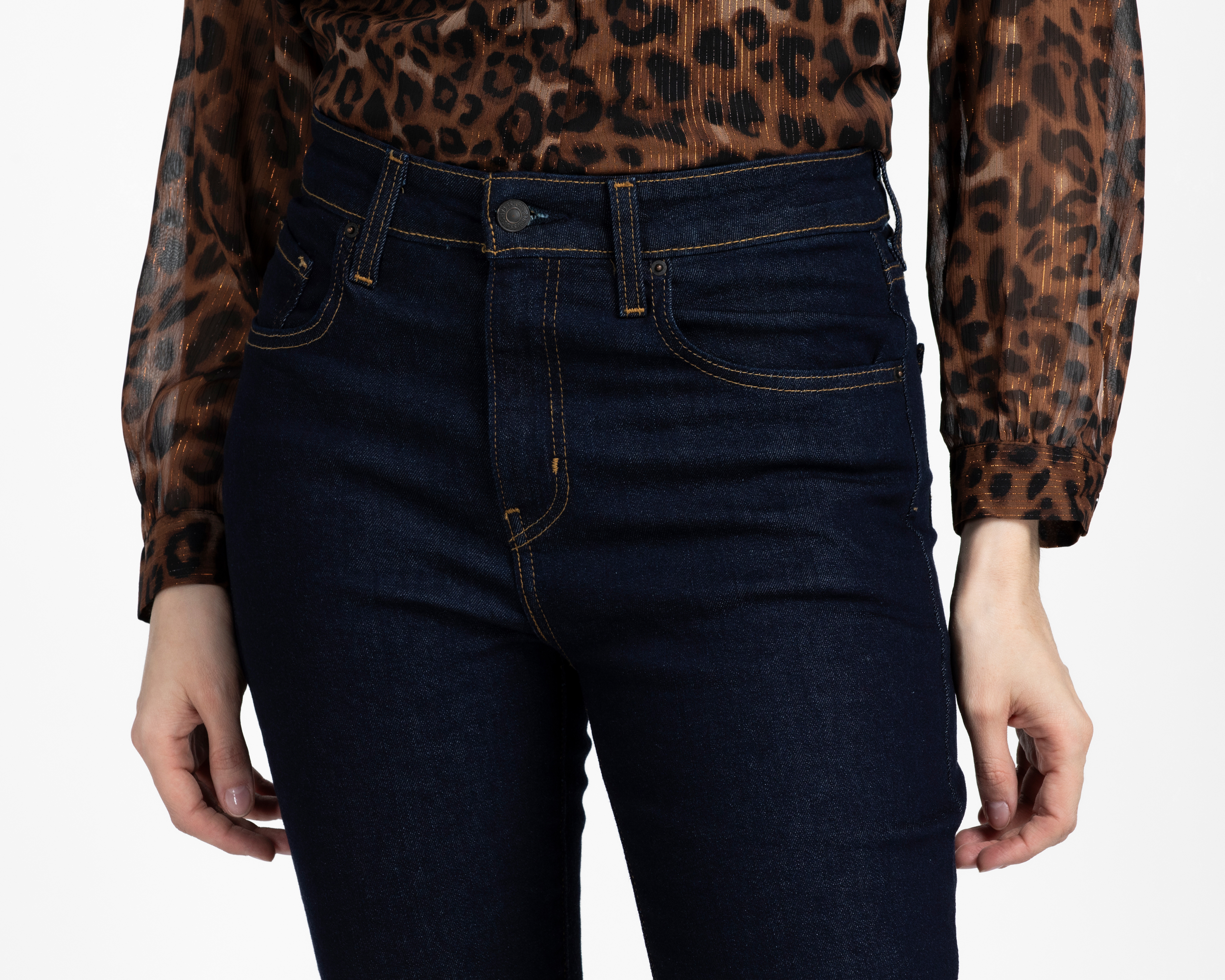 Foto 5 pulgar | Foto 4 | Jeans Levi's 725 High Rise Bootcut para Mujer