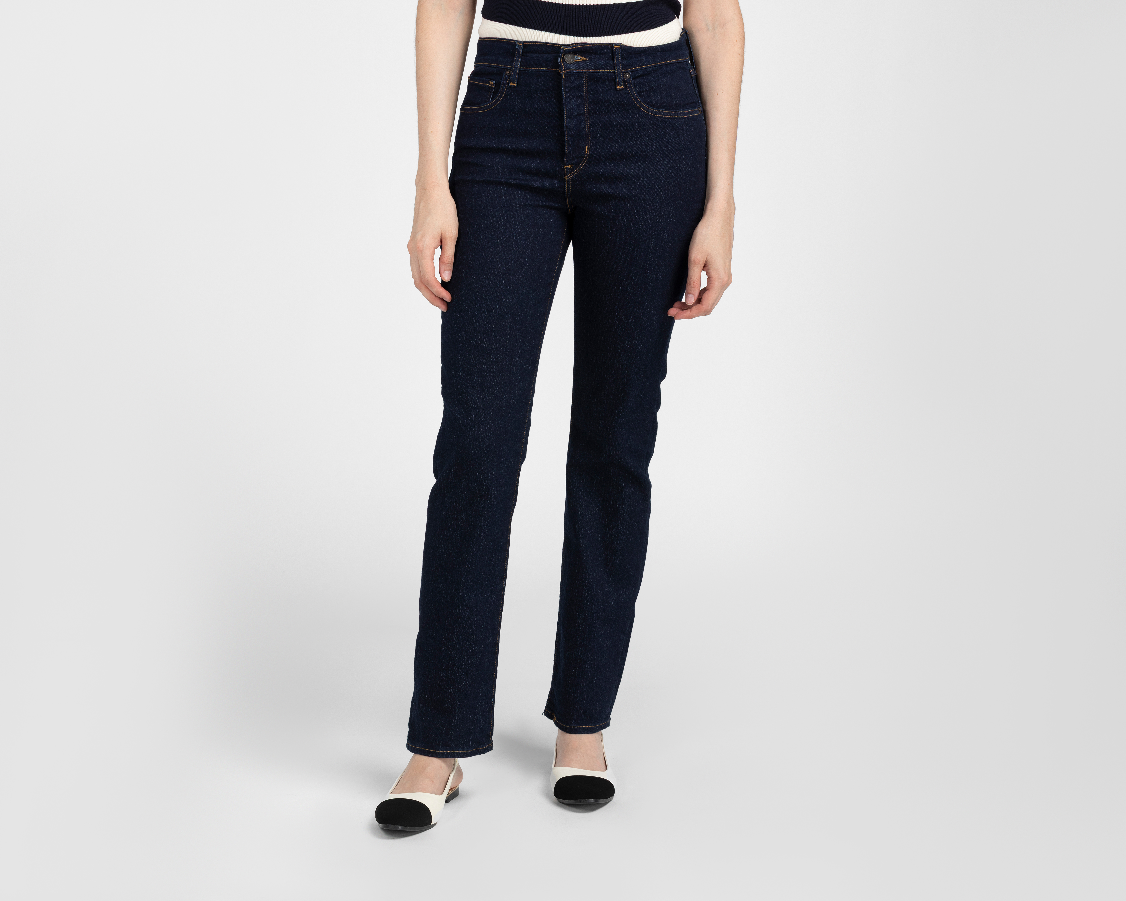 Foto 2 pulgar | Foto 1 | Jeans Levi’s 314 Shaping Straight para Mujer