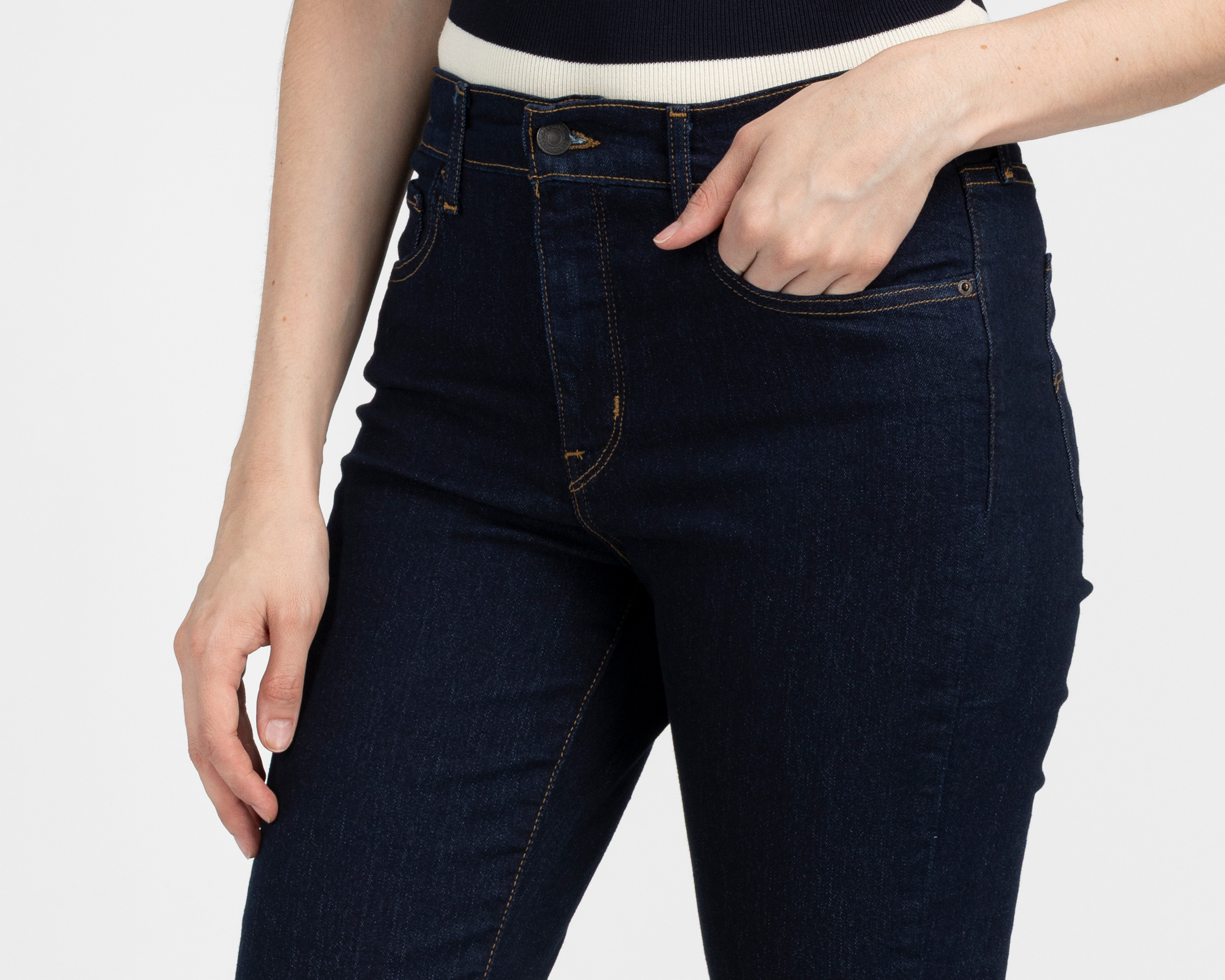 Foto 5 pulgar | Foto 4 | Jeans Levi’s 314 Shaping Straight para Mujer