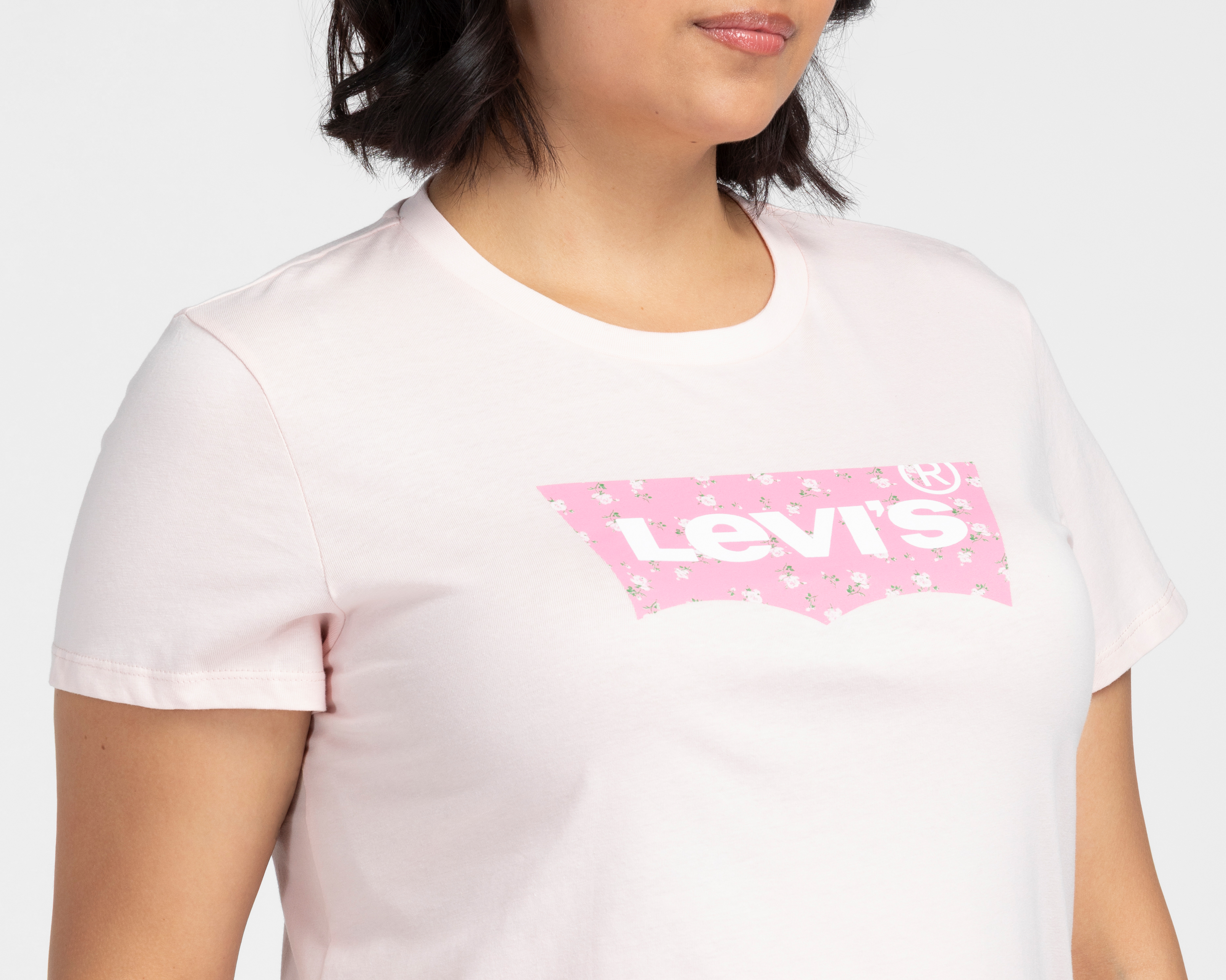 Foto 5 pulgar | Foto 4 | Playera Levi's Estampada para Mujer