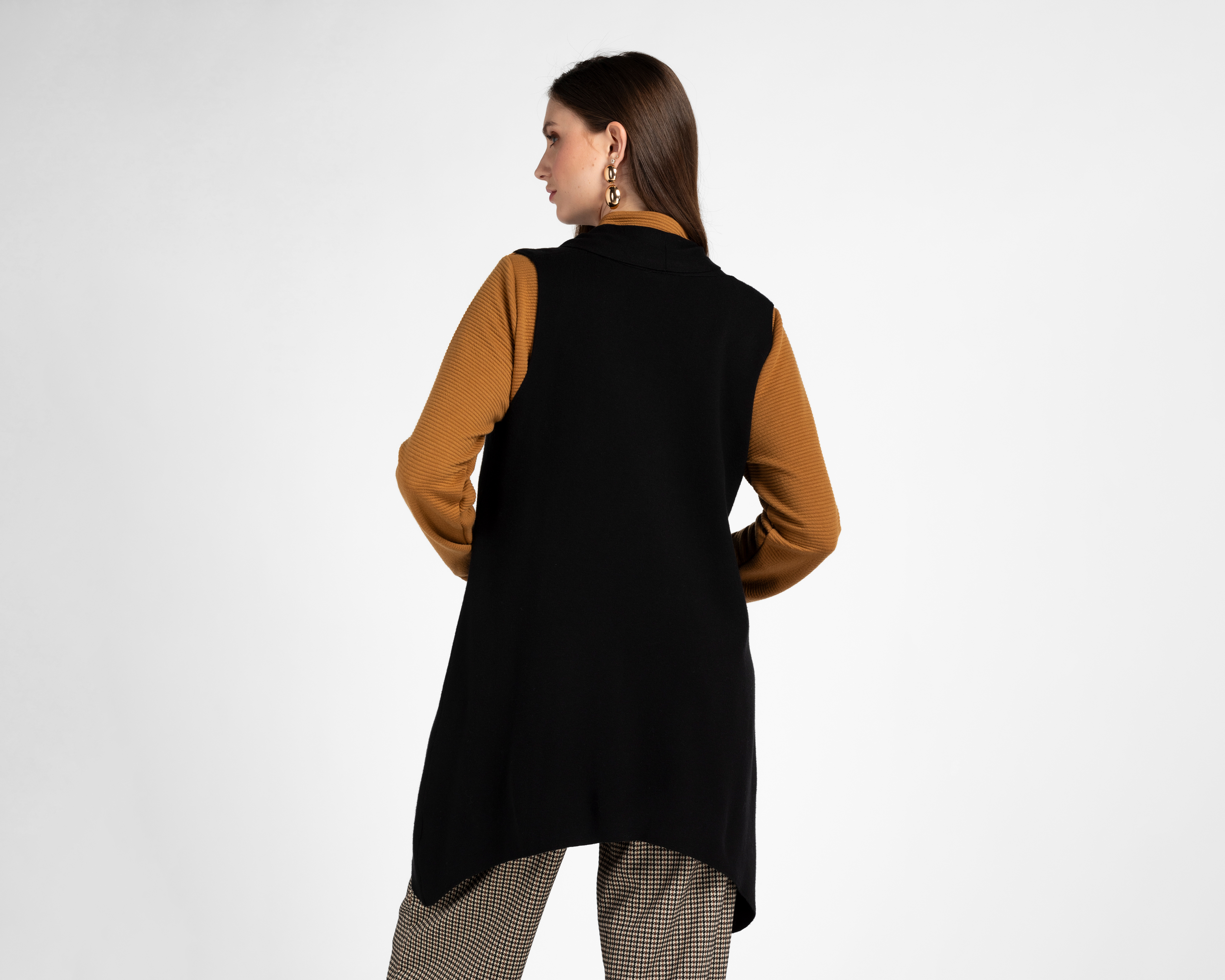 Foto 4 pulgar | Foto 3 | Chaleco Negro Lady Sun para Mujer