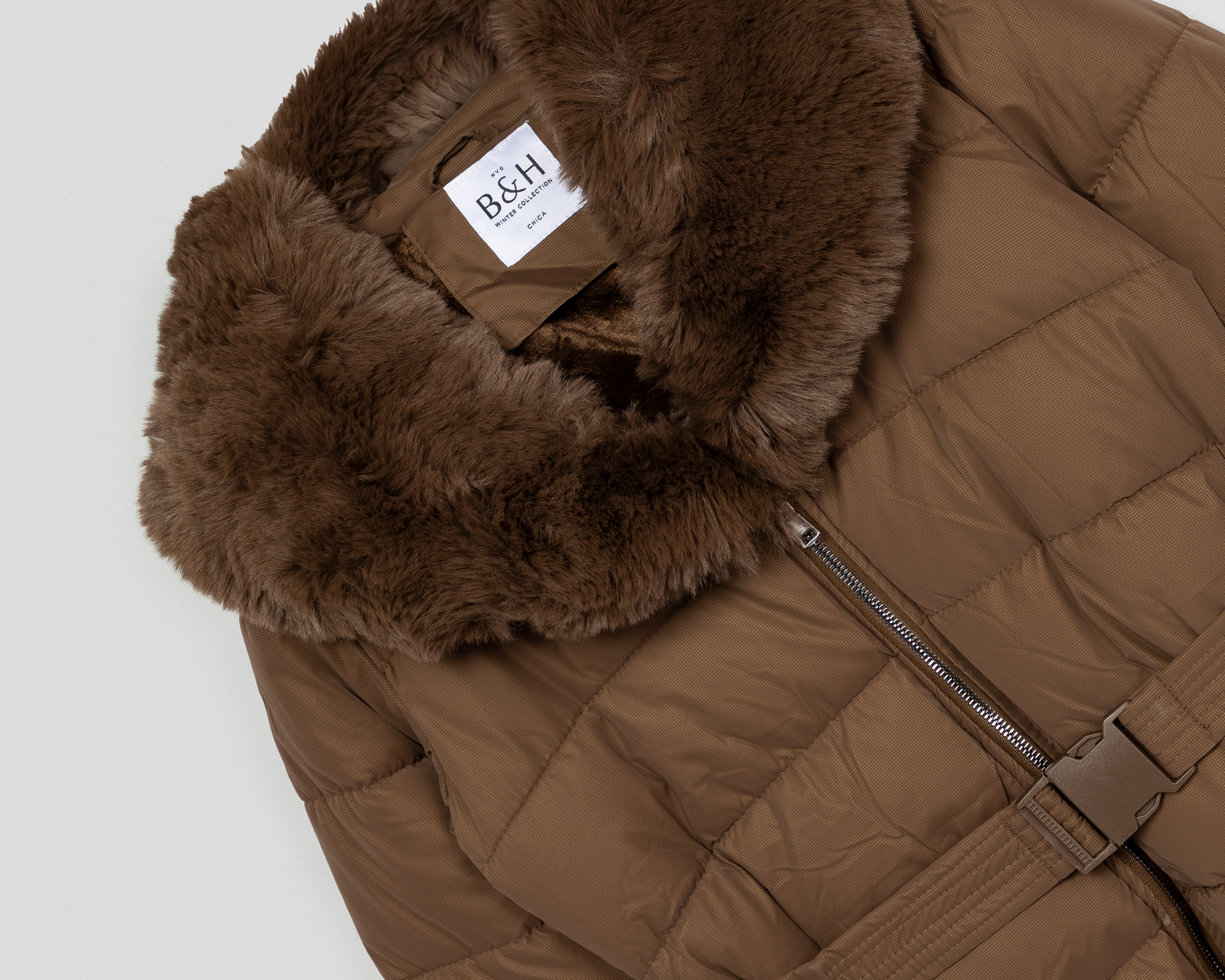 Foto 4 pulgar | Foto 3 | Chamarra Capitonada B&H para Mujer