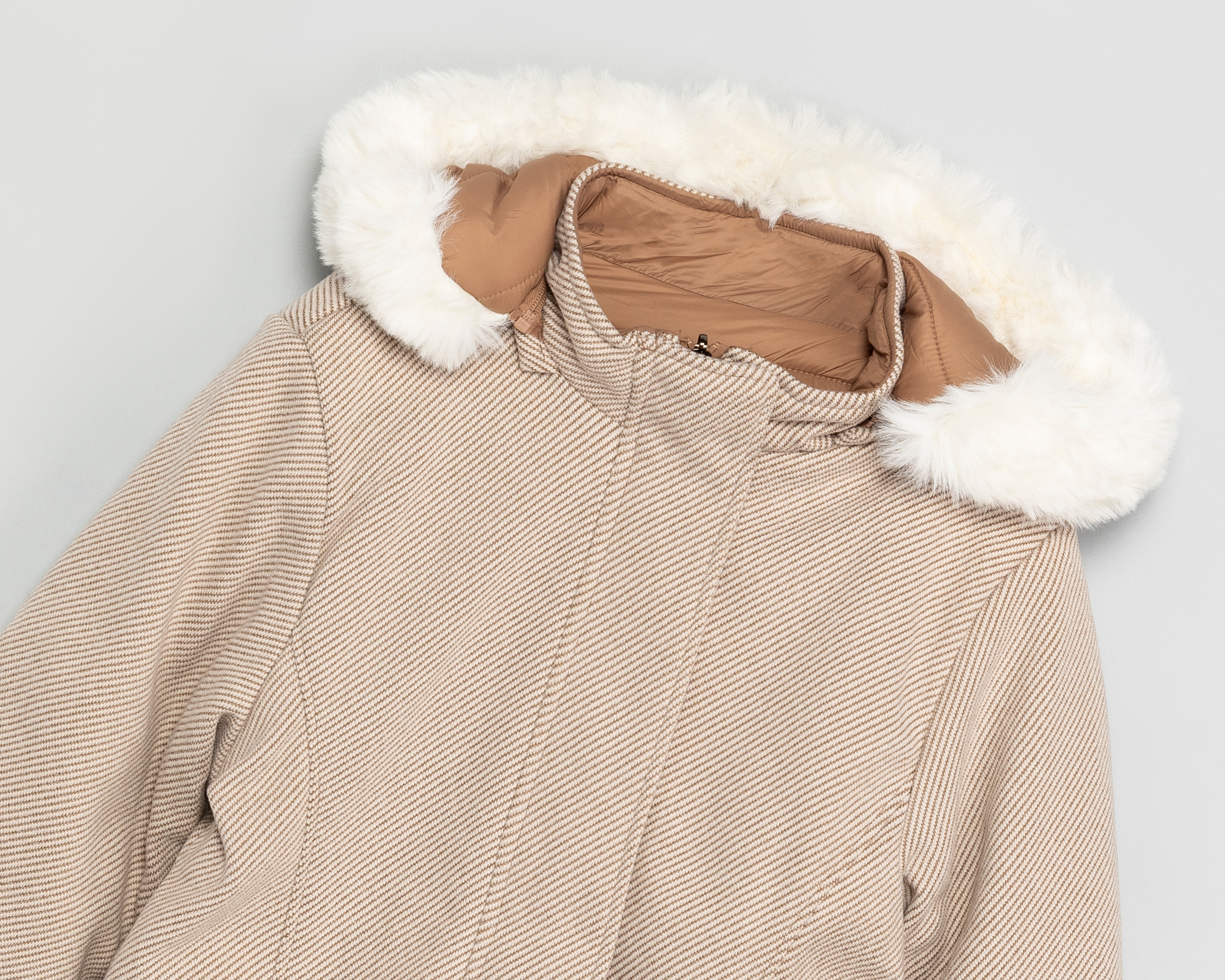 Foto 4 pulgar | Foto 3 | Chamarra Doble Vista B&H para Mujer