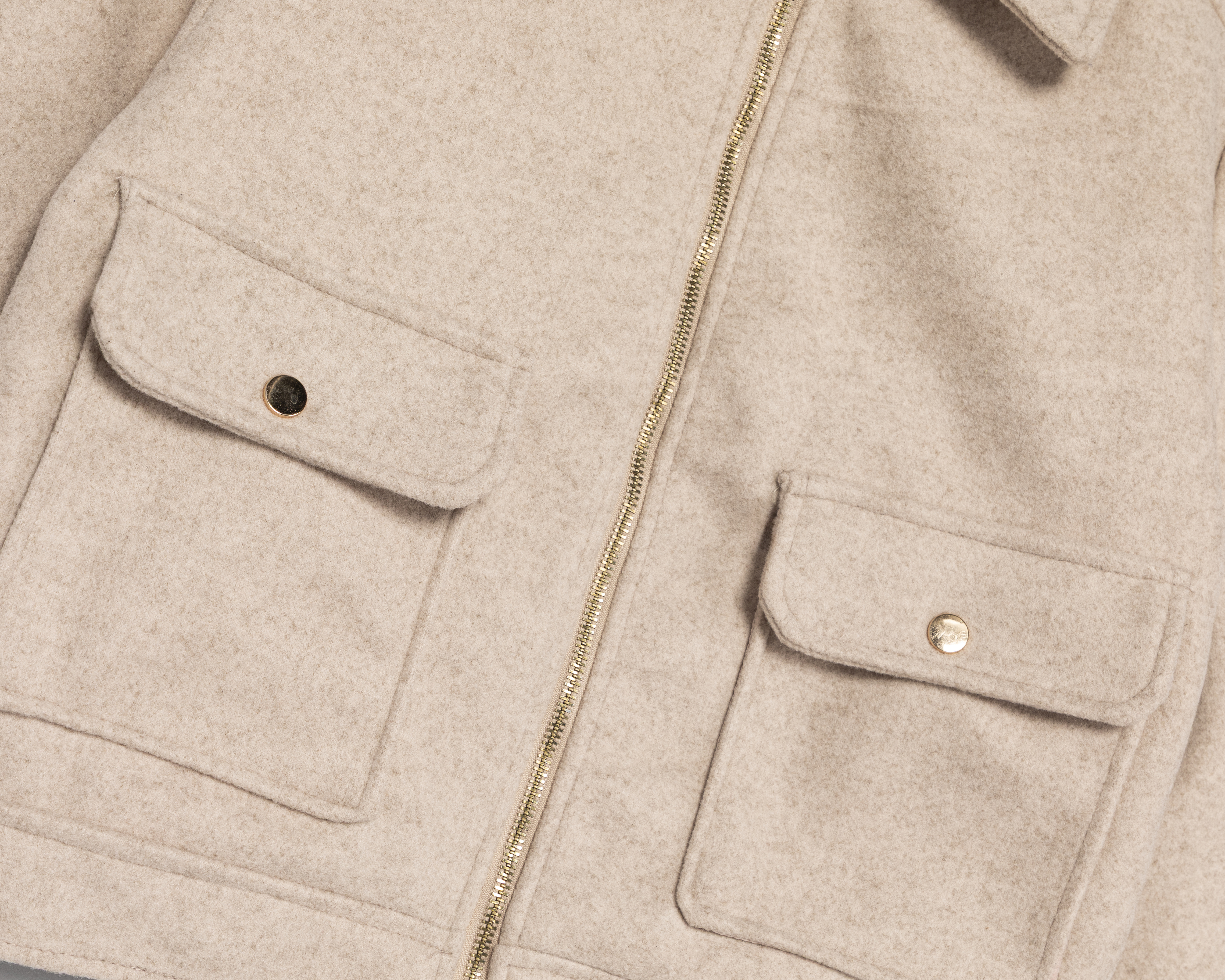 Foto 4 pulgar | Foto 3 | Chamarra Beige B&H para Mujer