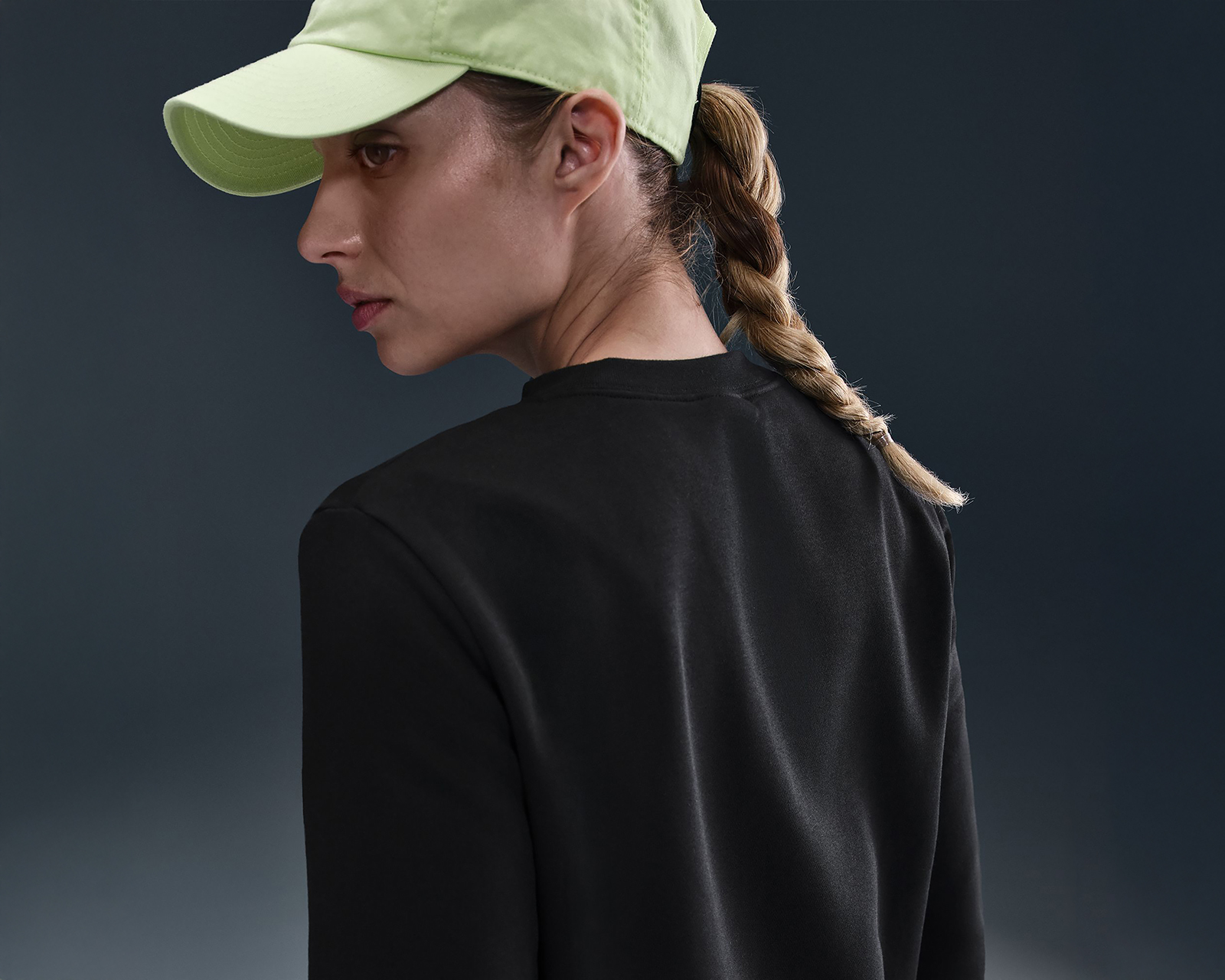 Foto 6 pulgar | Foto 5 | Sudadera Deportiva Nike para Mujer