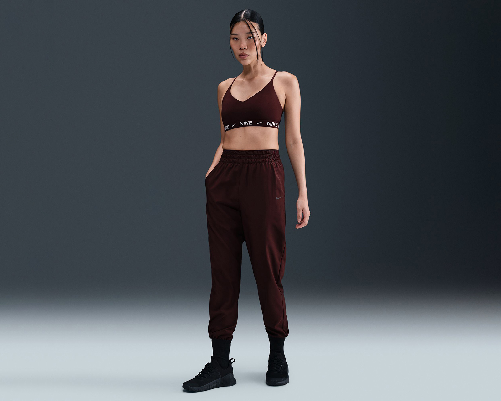 Foto 1 | Foto 1 | Top Deportivo Nike Indy Dri-Fit para Mujer