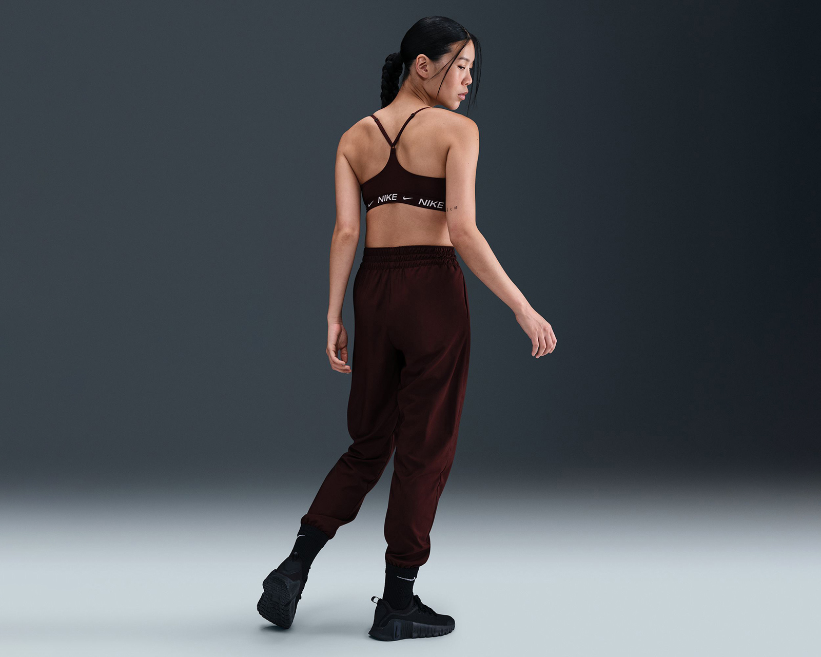 Foto 2 | Foto 2 | Top Deportivo Nike Indy Dri-Fit para Mujer