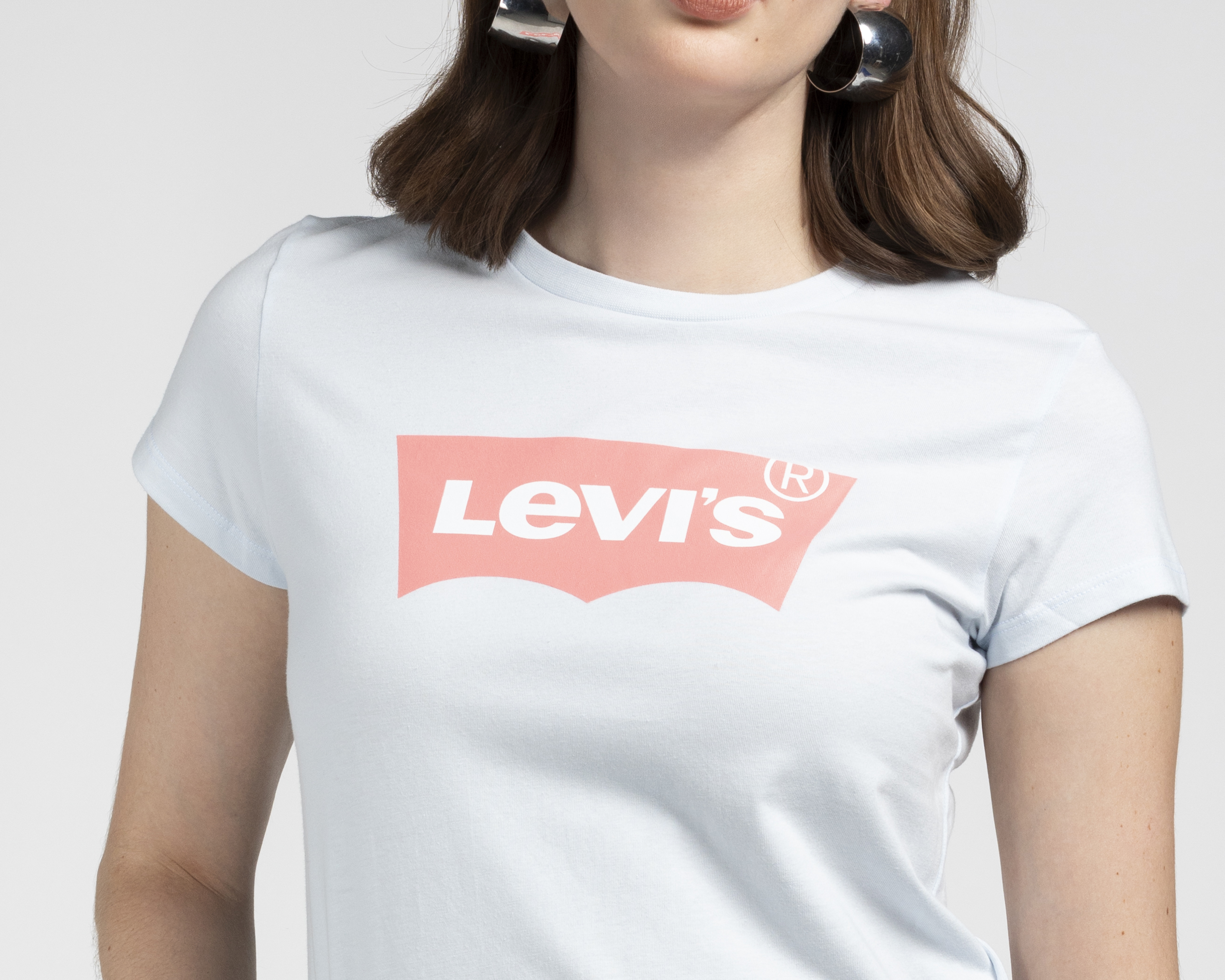 Foto 5 pulgar | Foto 4 | Playera Levi's Azul para Mujer