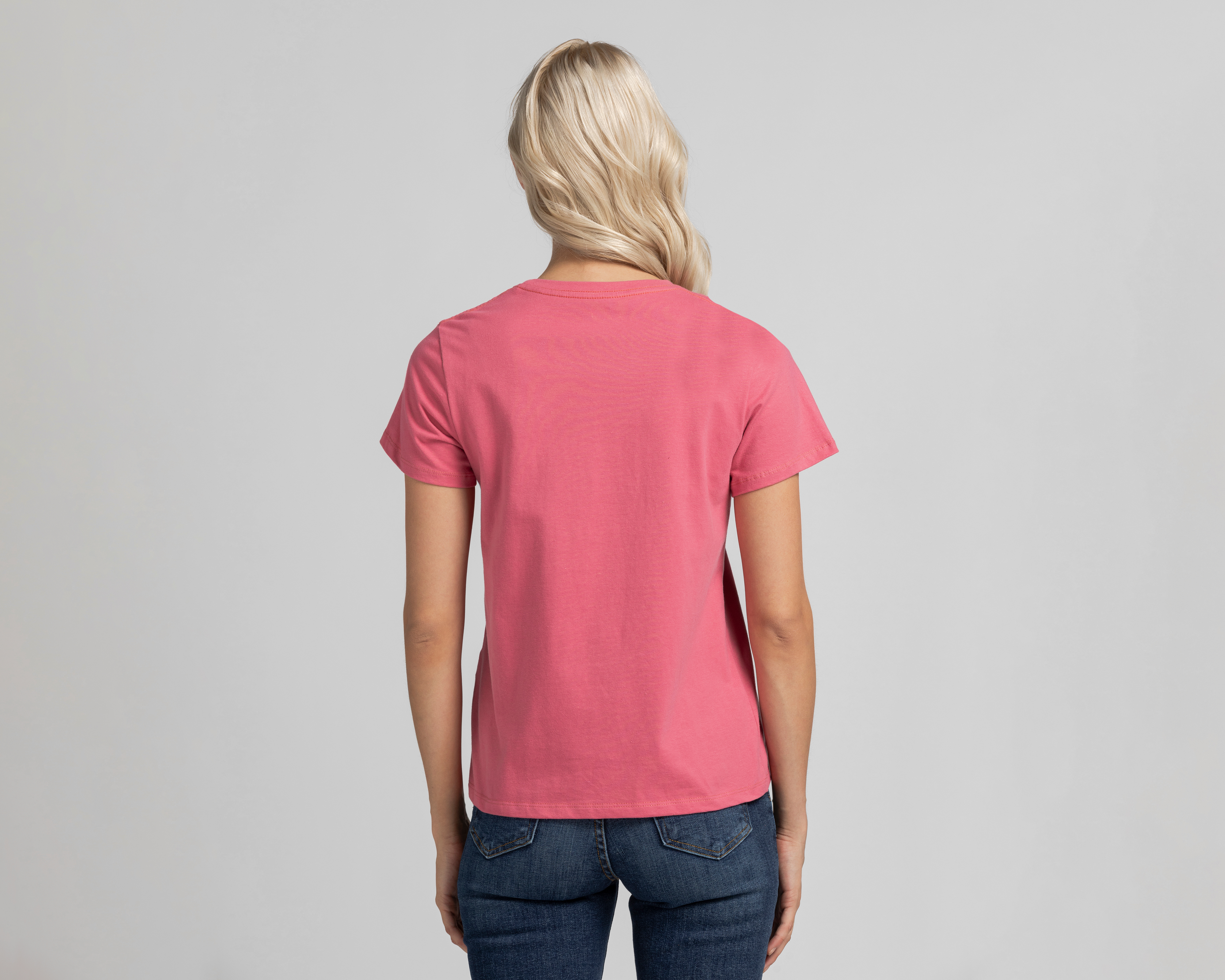 Foto 4 pulgar | Foto 3 | Playera Levi's Rosa para Mujer