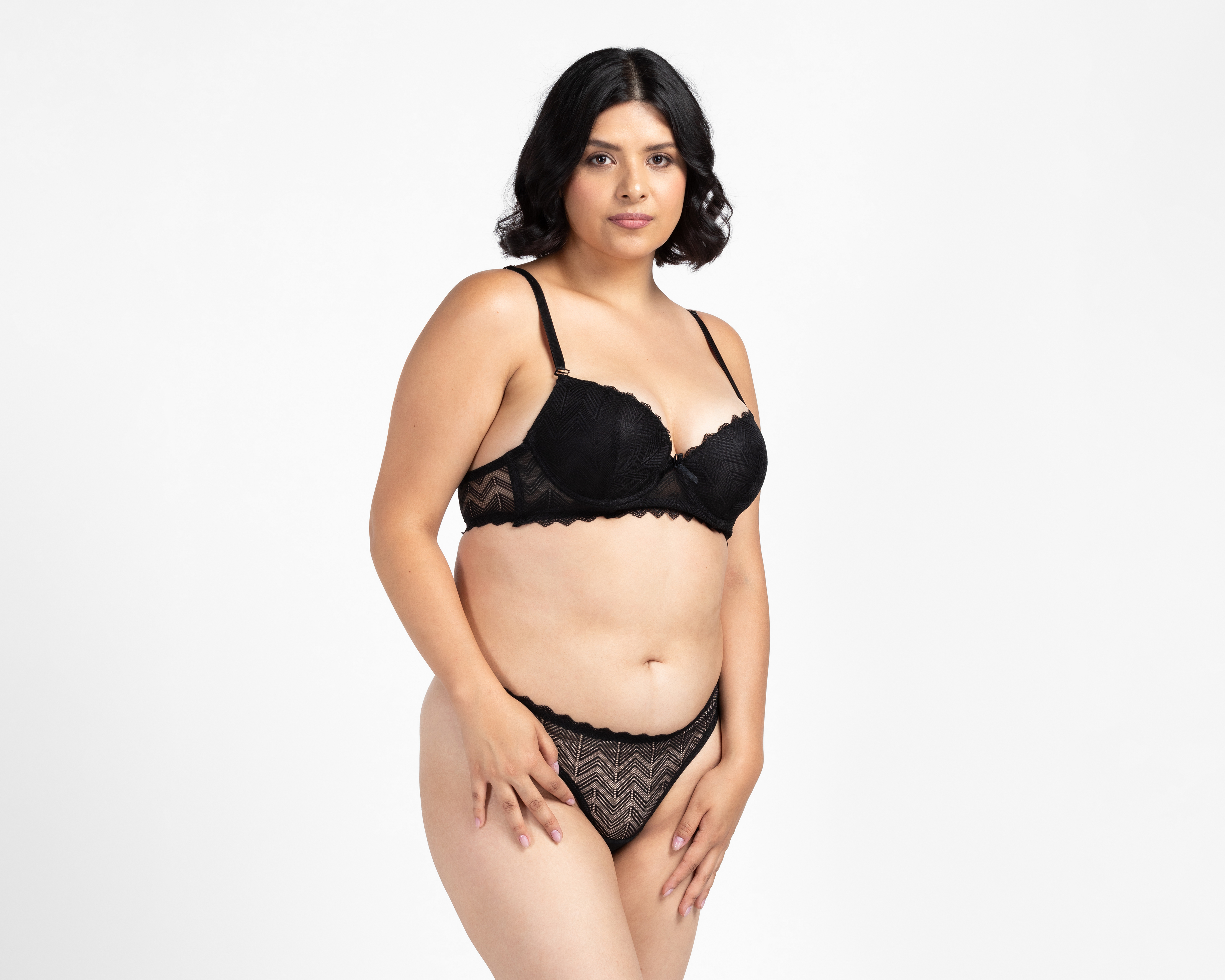 Coordinado de Encaje Copa Completa Negro Carnival