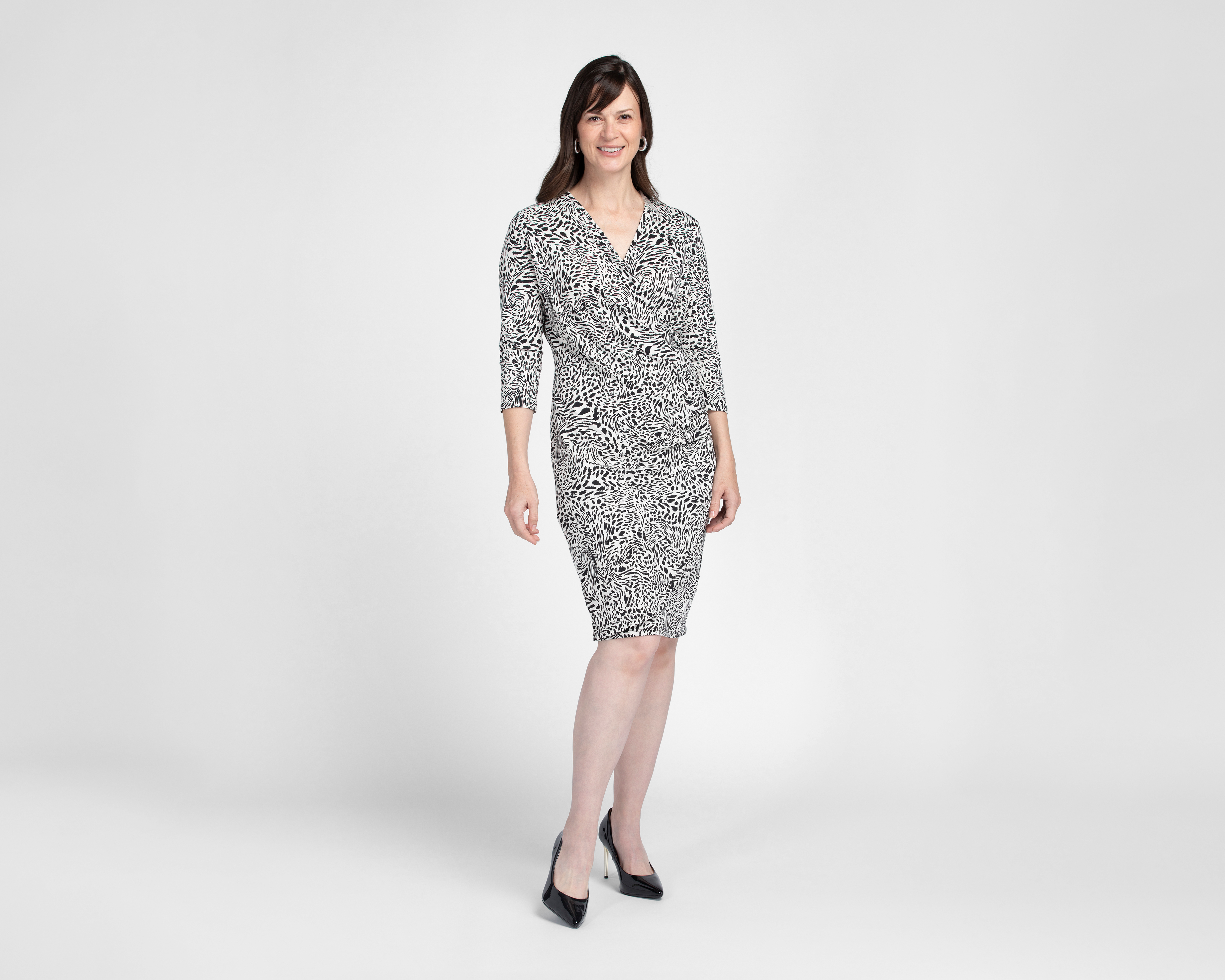 Foto 1 | Foto 1 | Vestido Formal Sahara Cruzado Manga 3/4 Animal Print para Mujer