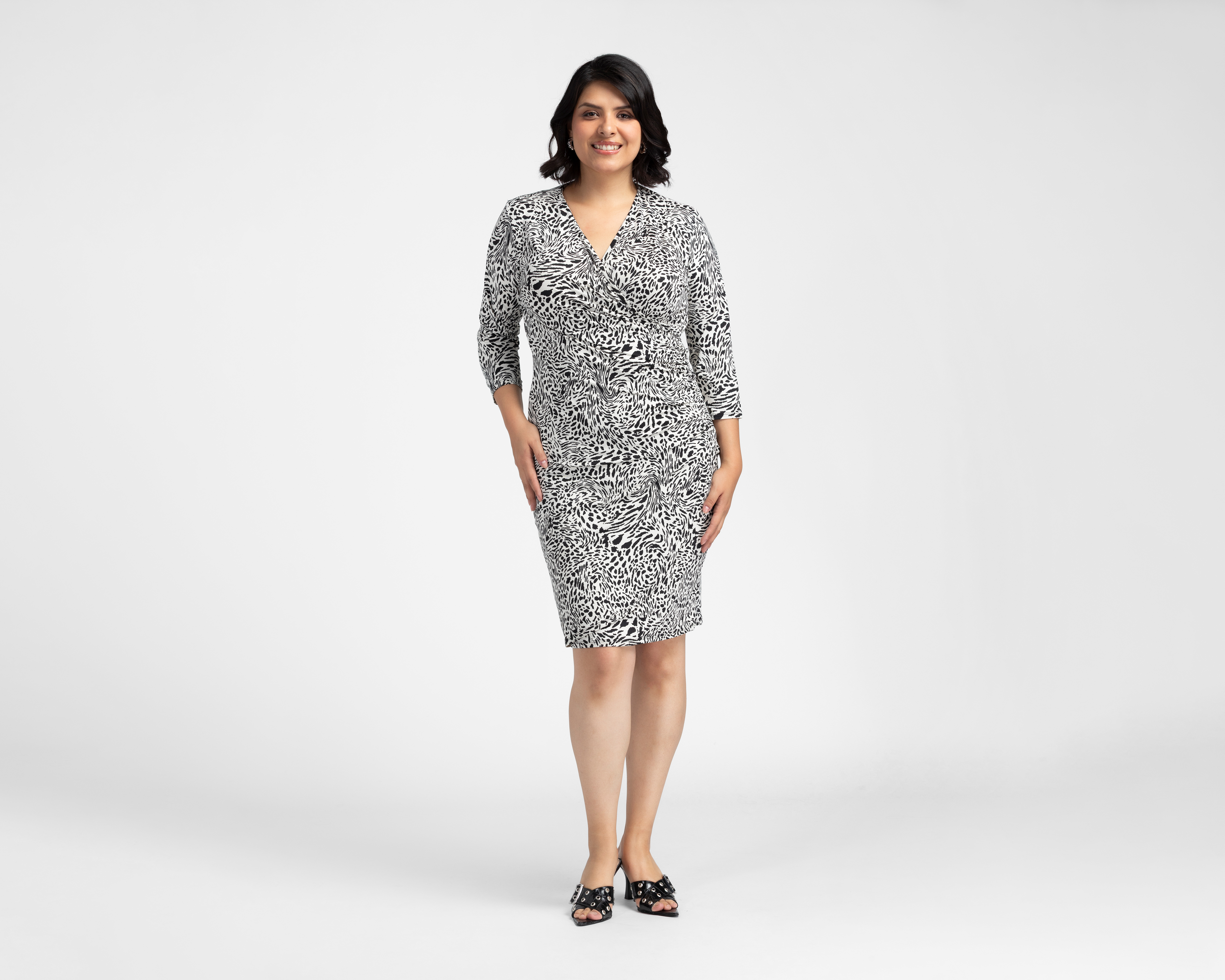 Foto 4 | Foto 4 | Vestido Formal Sahara Cruzado Manga 3/4 Animal Print para Mujer