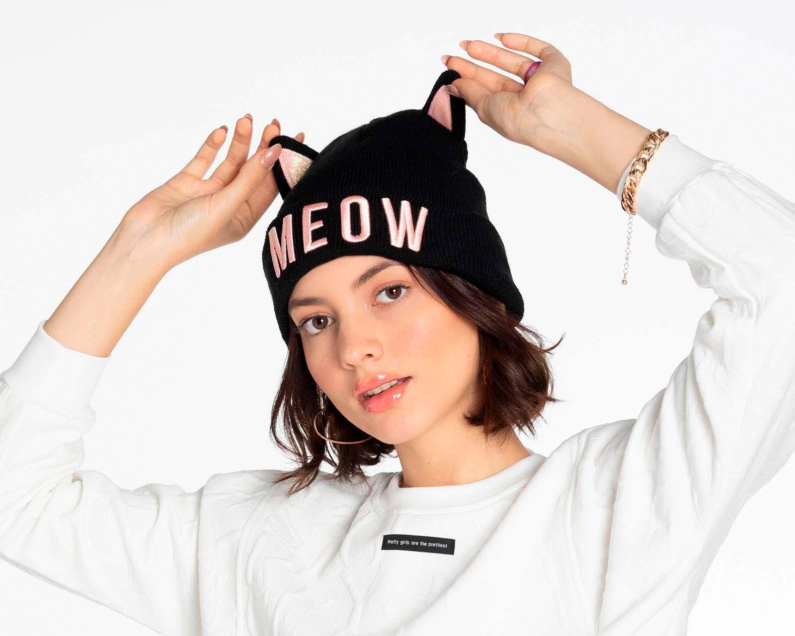 Foto 4 pulgar | Foto 3 | Gorro 18 Forever para Mujer