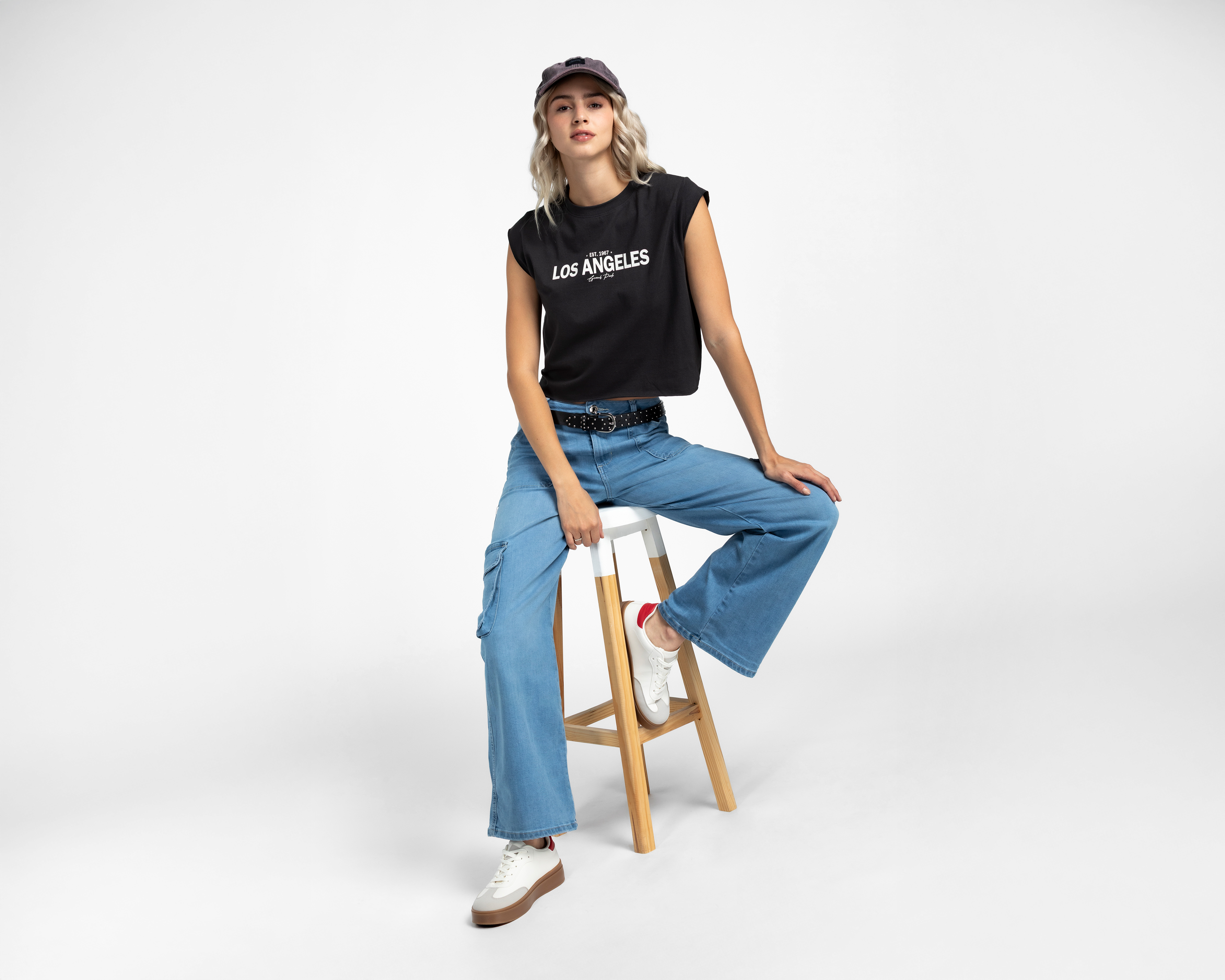 Foto 3 pulgar | Foto 2 | Crop Top Negro Refill para Mujer