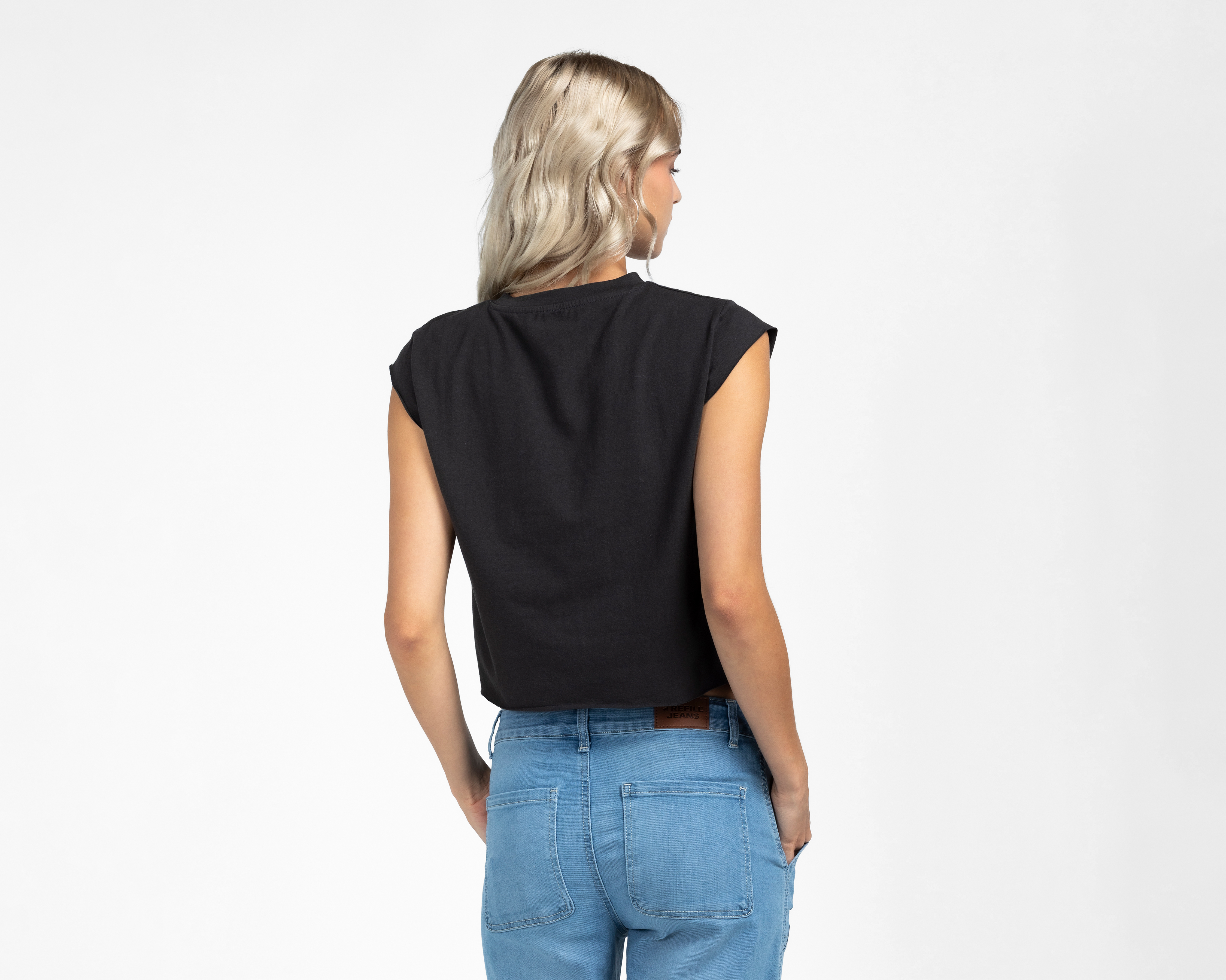 Foto 3 | Foto 3 | Crop Top Negro Refill para Mujer