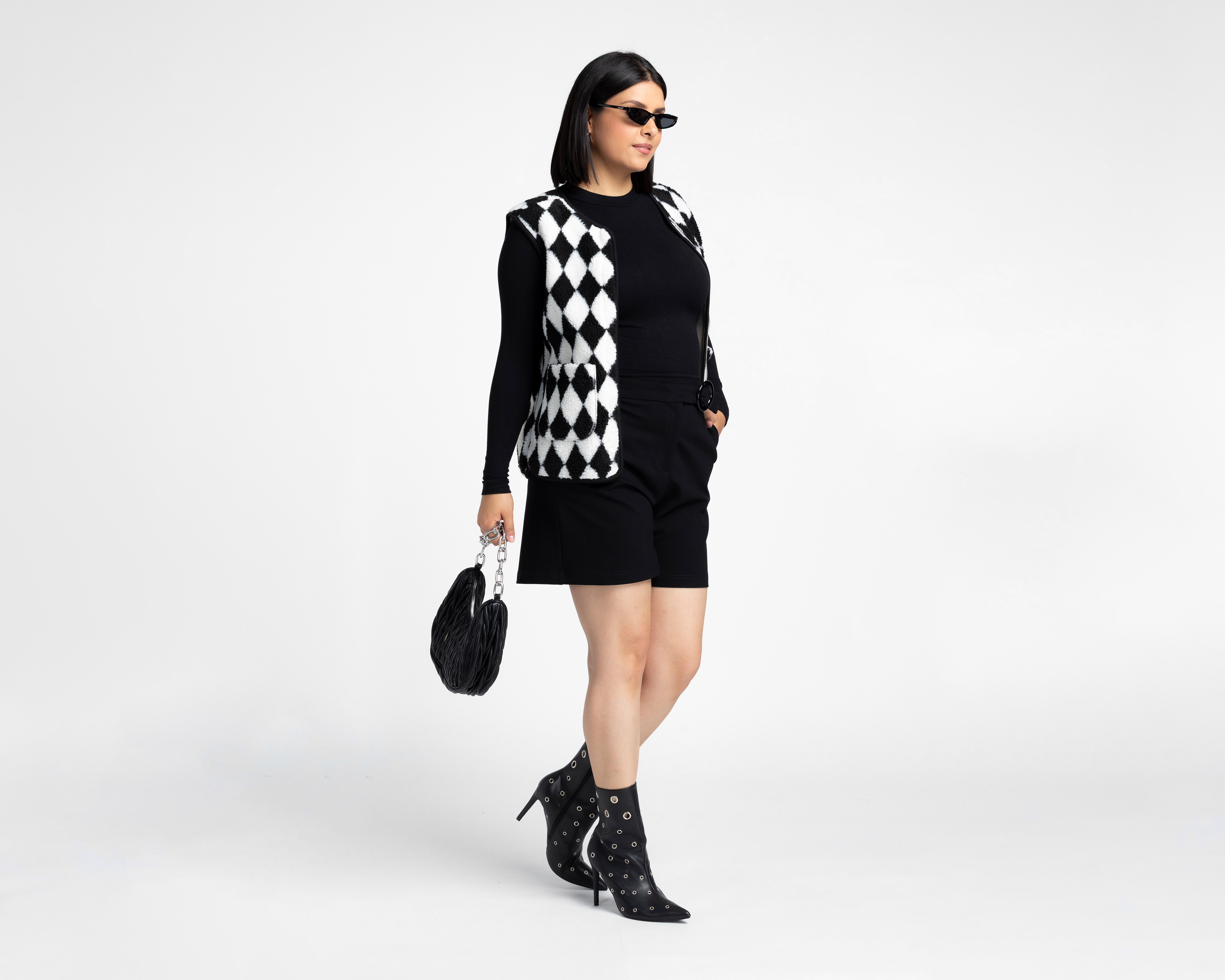 Foto 3 pulgar | Foto 2 | Short Sahara con Cinturón para Mujer