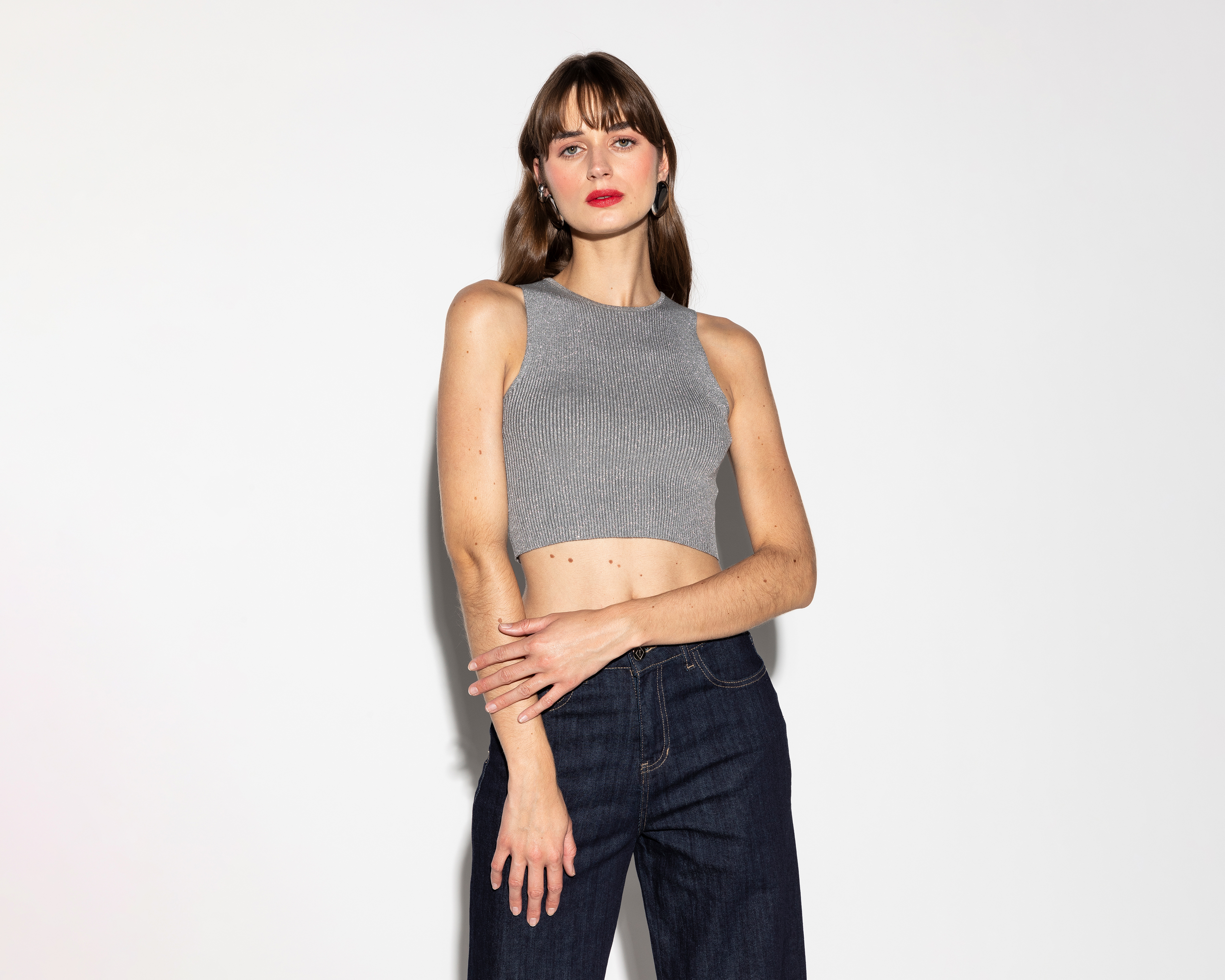 Foto 3 pulgar | Foto 2 | Playera Thinner sin Mangas para Mujer