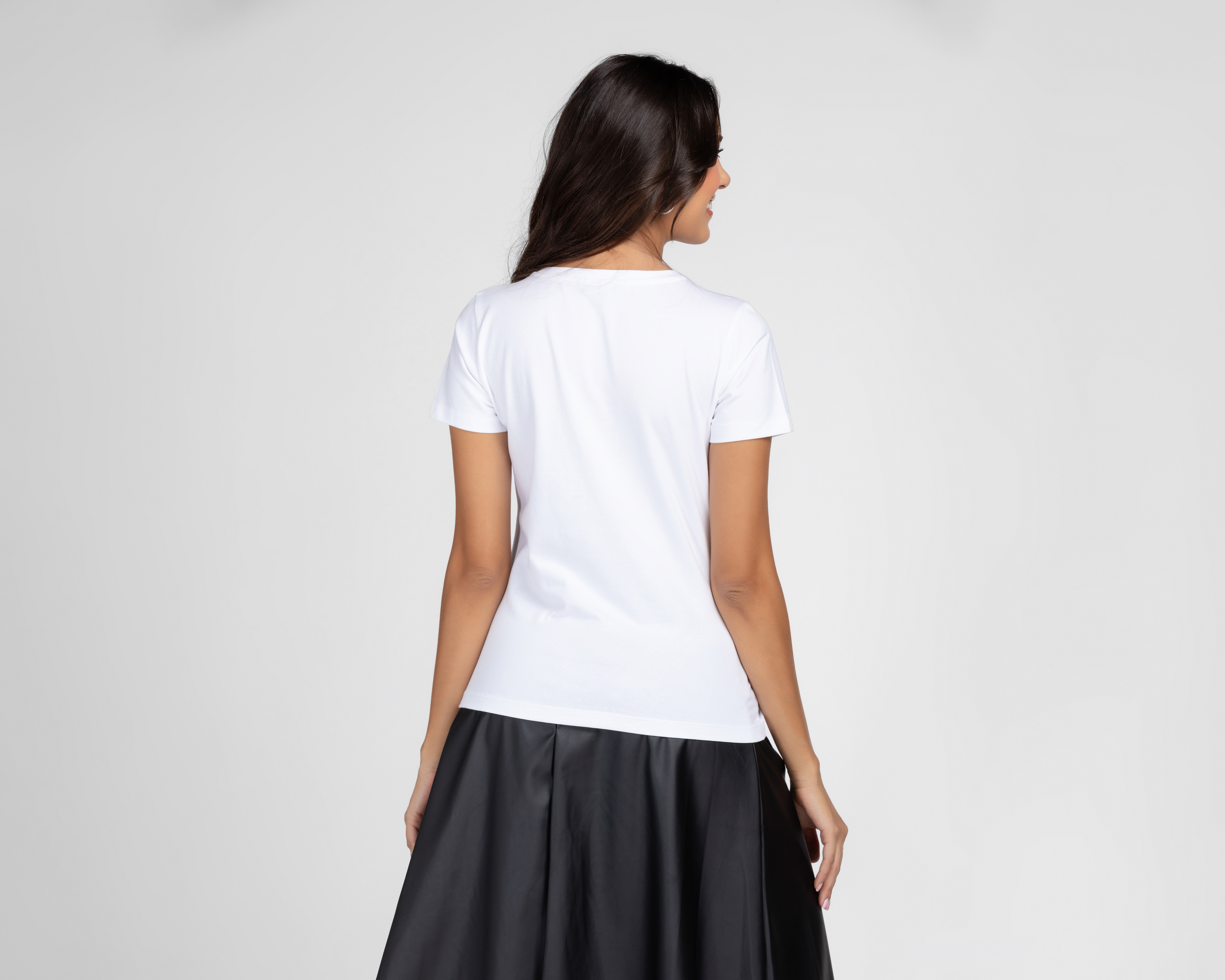 Foto 4 pulgar | Foto 3 | Blusa Bebe Manga Corta para Mujer