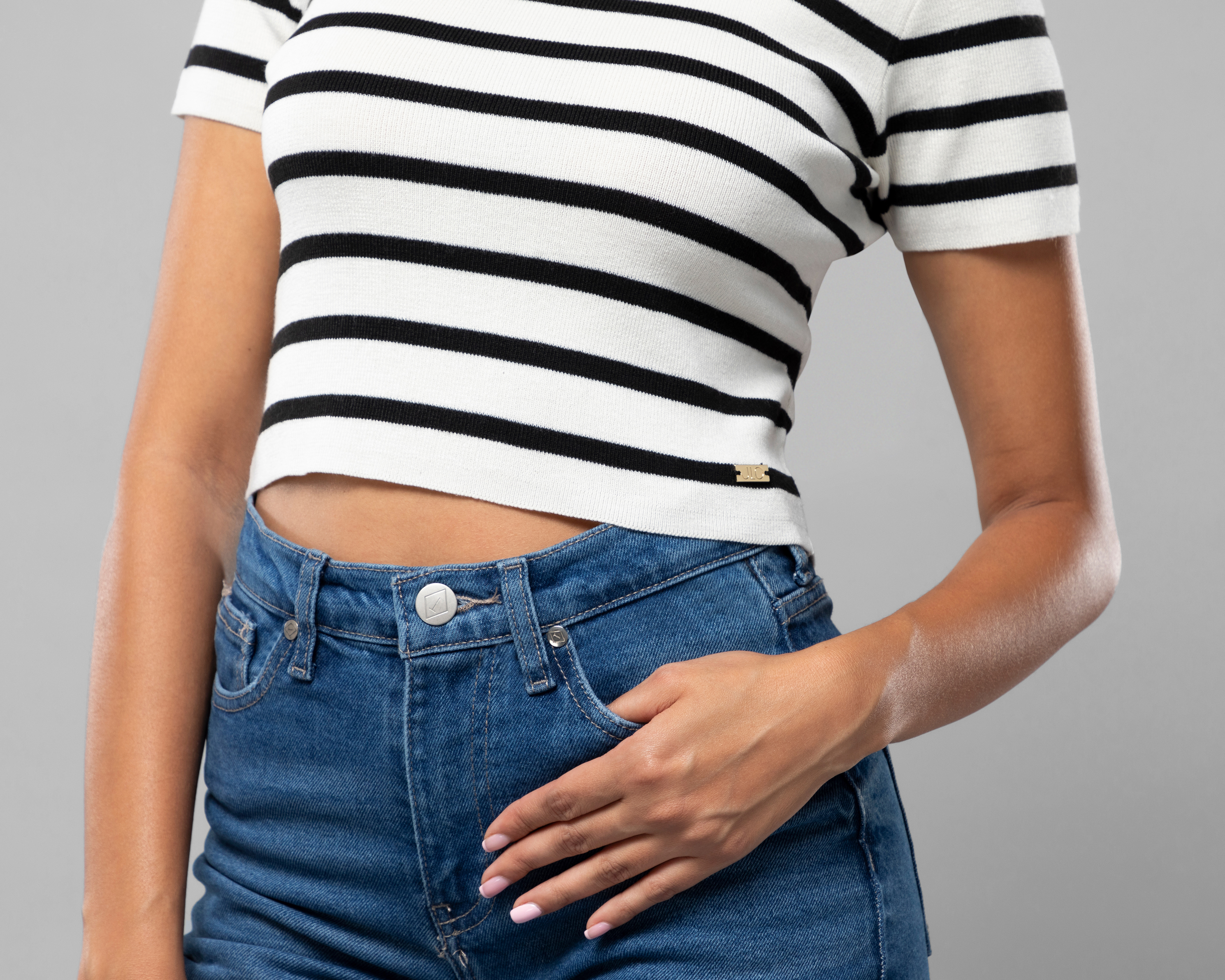 Foto 4 | Foto 4 | Playera Jennifer Lopez de Rayas para Mujer