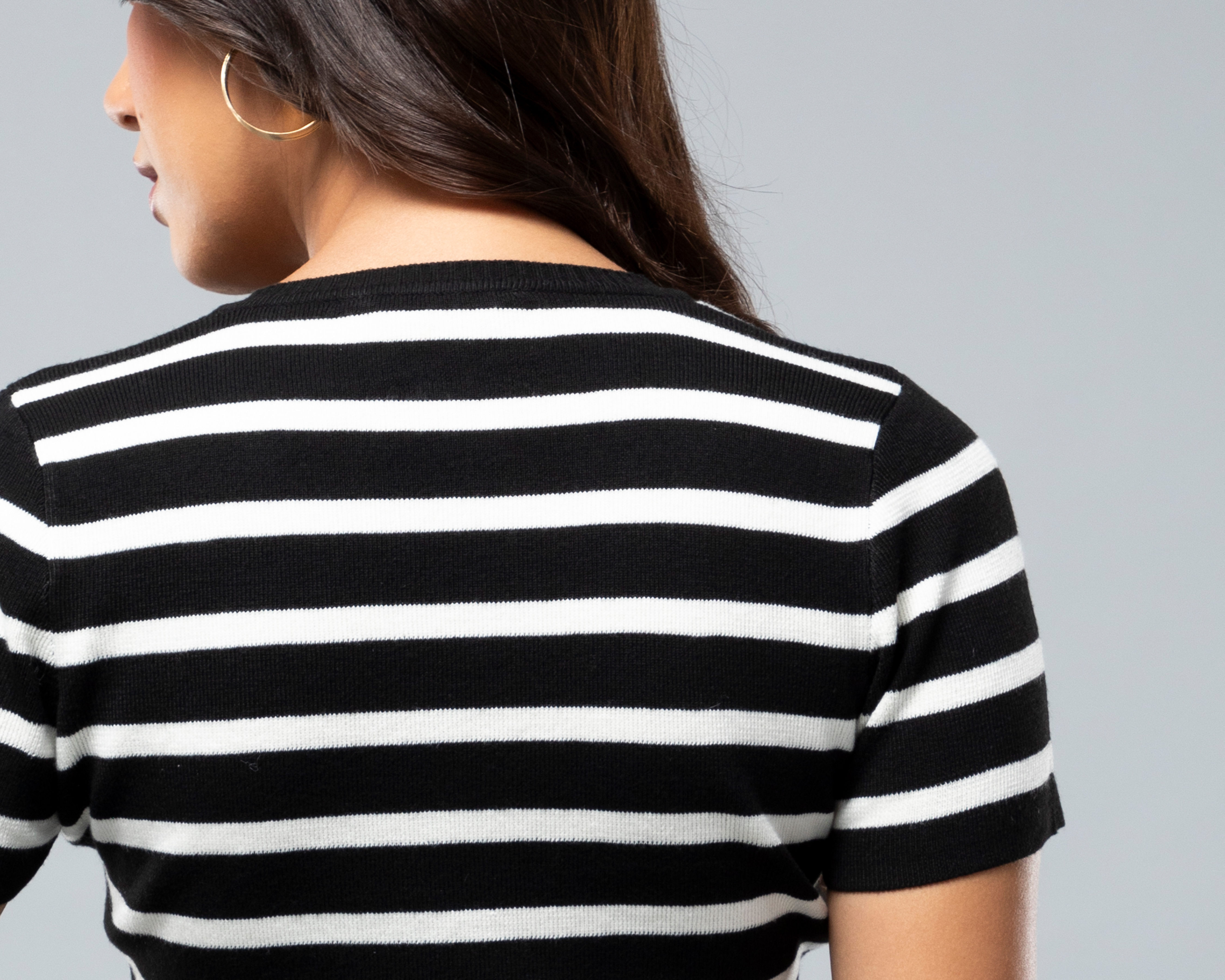 Foto 6 pulgar | Foto 5 | Playera Jennifer Lopez de Rayas para Mujer