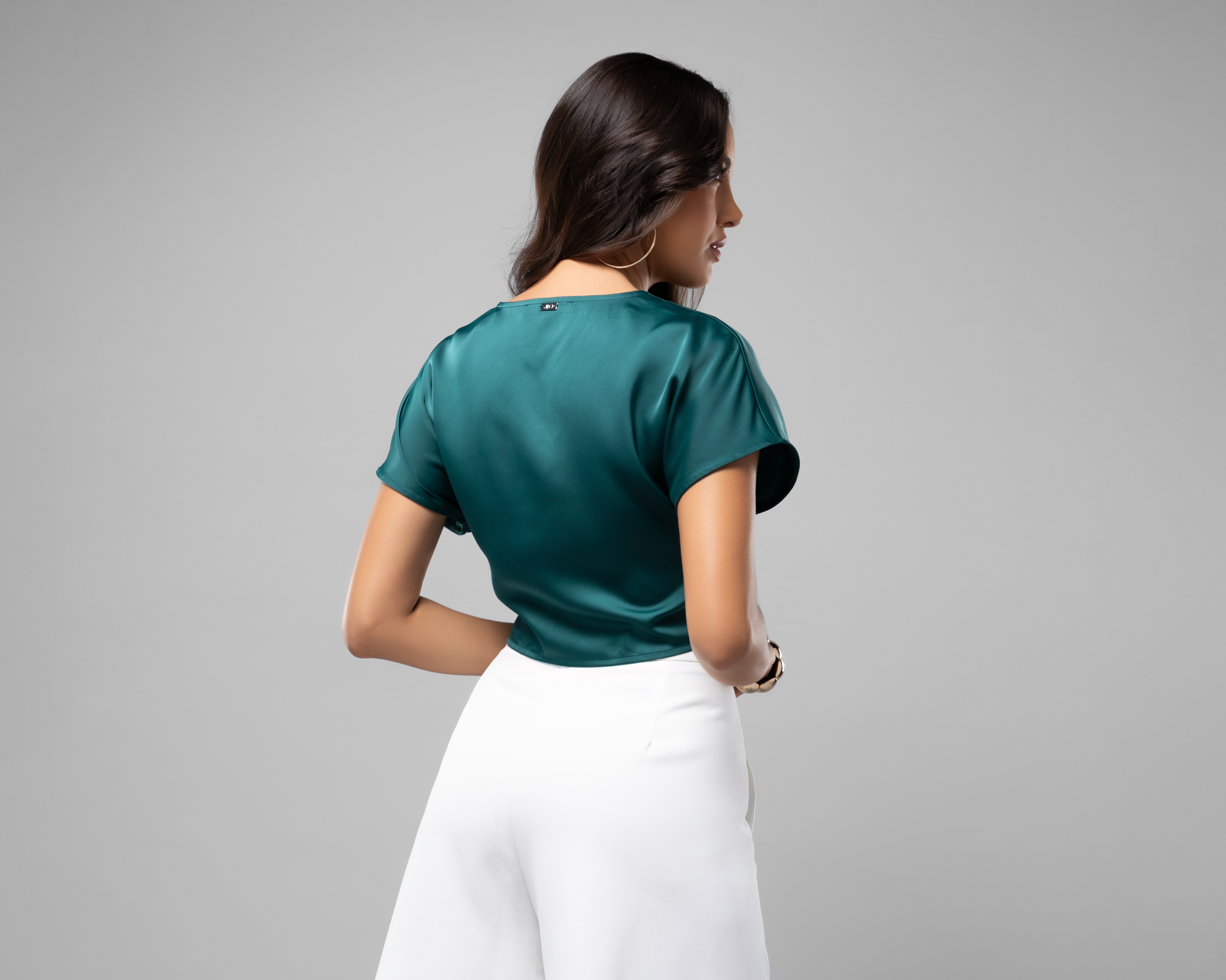 Foto 4 pulgar | Foto 3 | Blusa Jennifer Lopez de Satín para Mujer