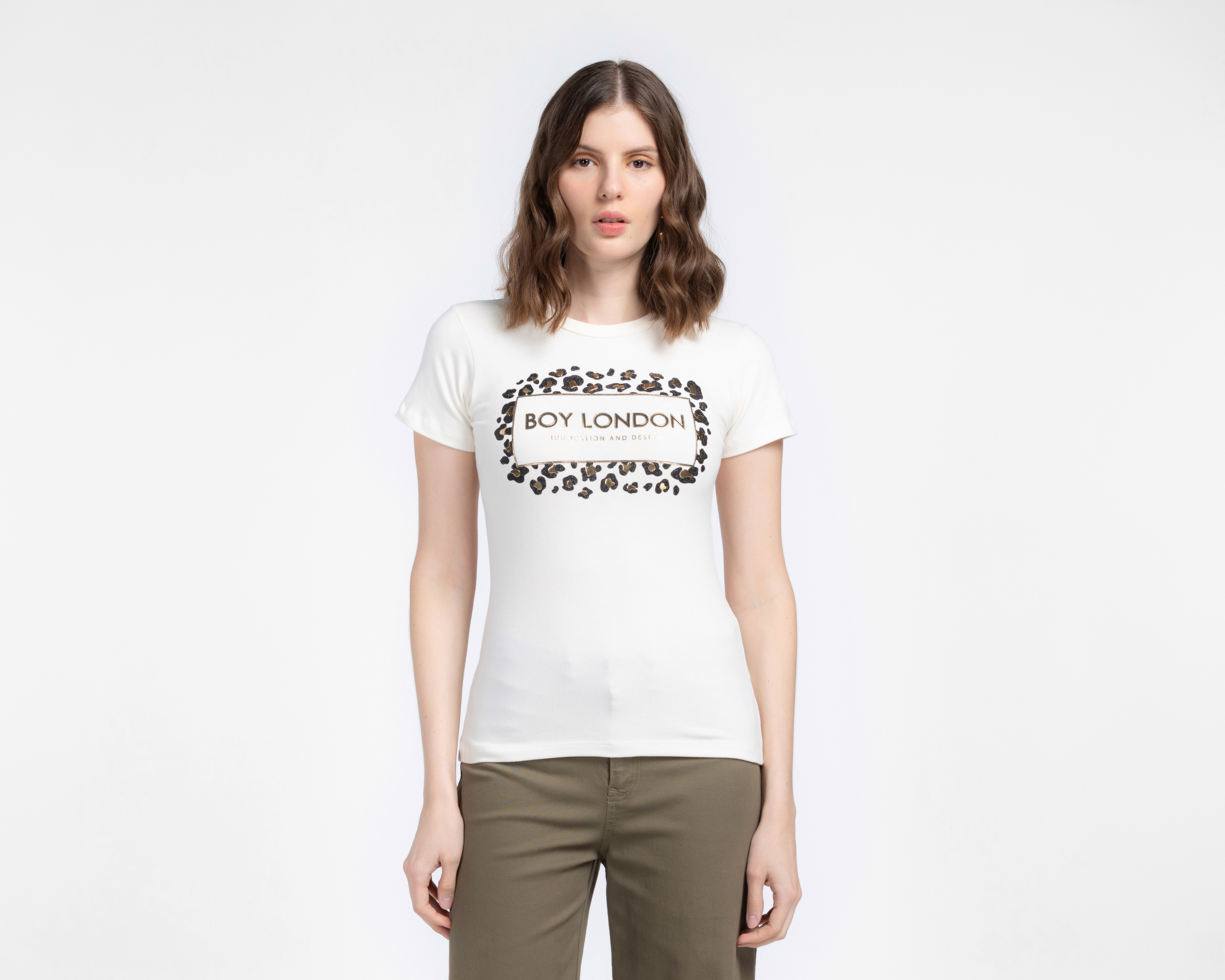 Foto 2 pulgar | Foto 1 | Playera Manga Corta Boy London para Mujer