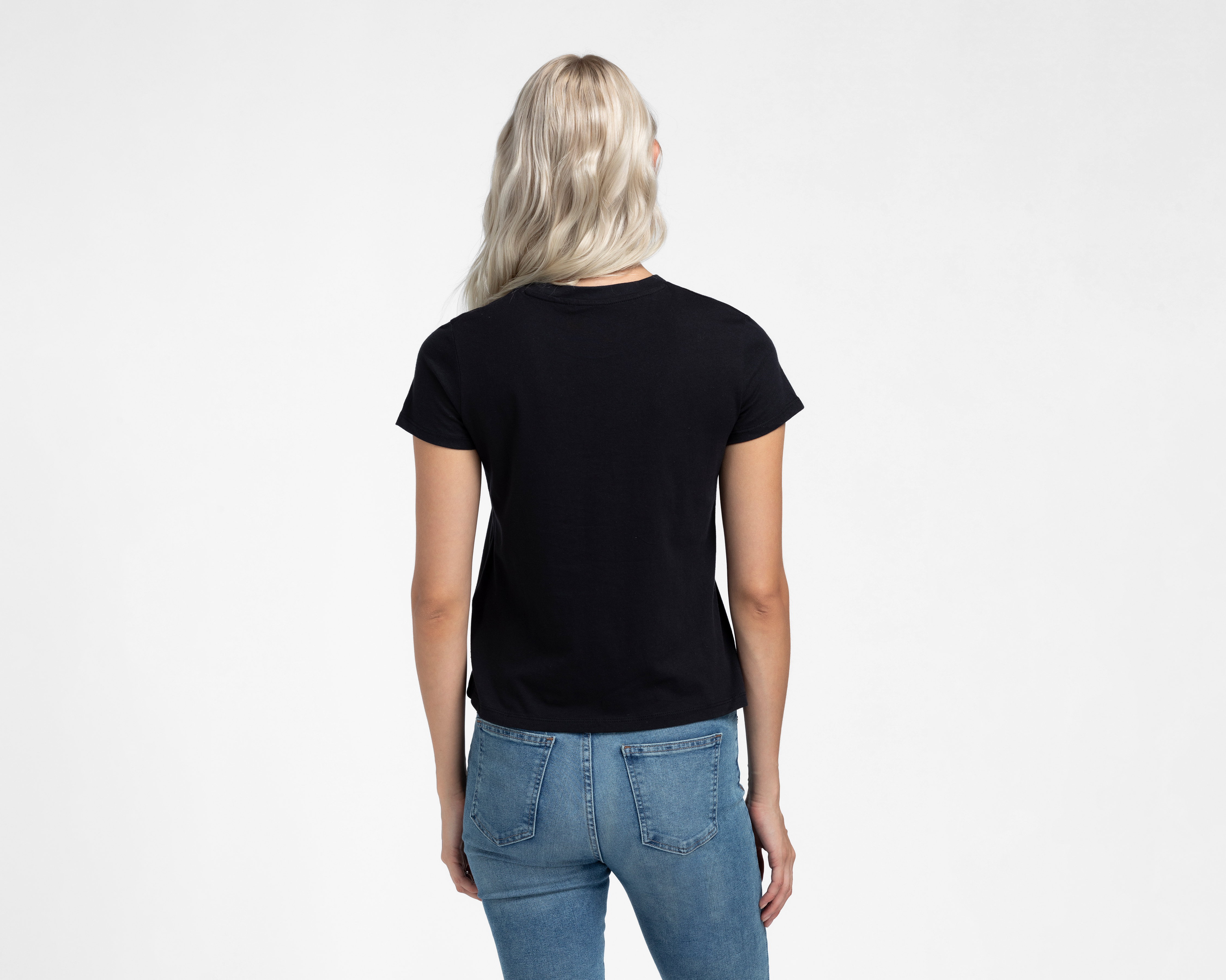 Foto 4 pulgar | Foto 3 | Playera Cuello Redondo Levi's para Mujer