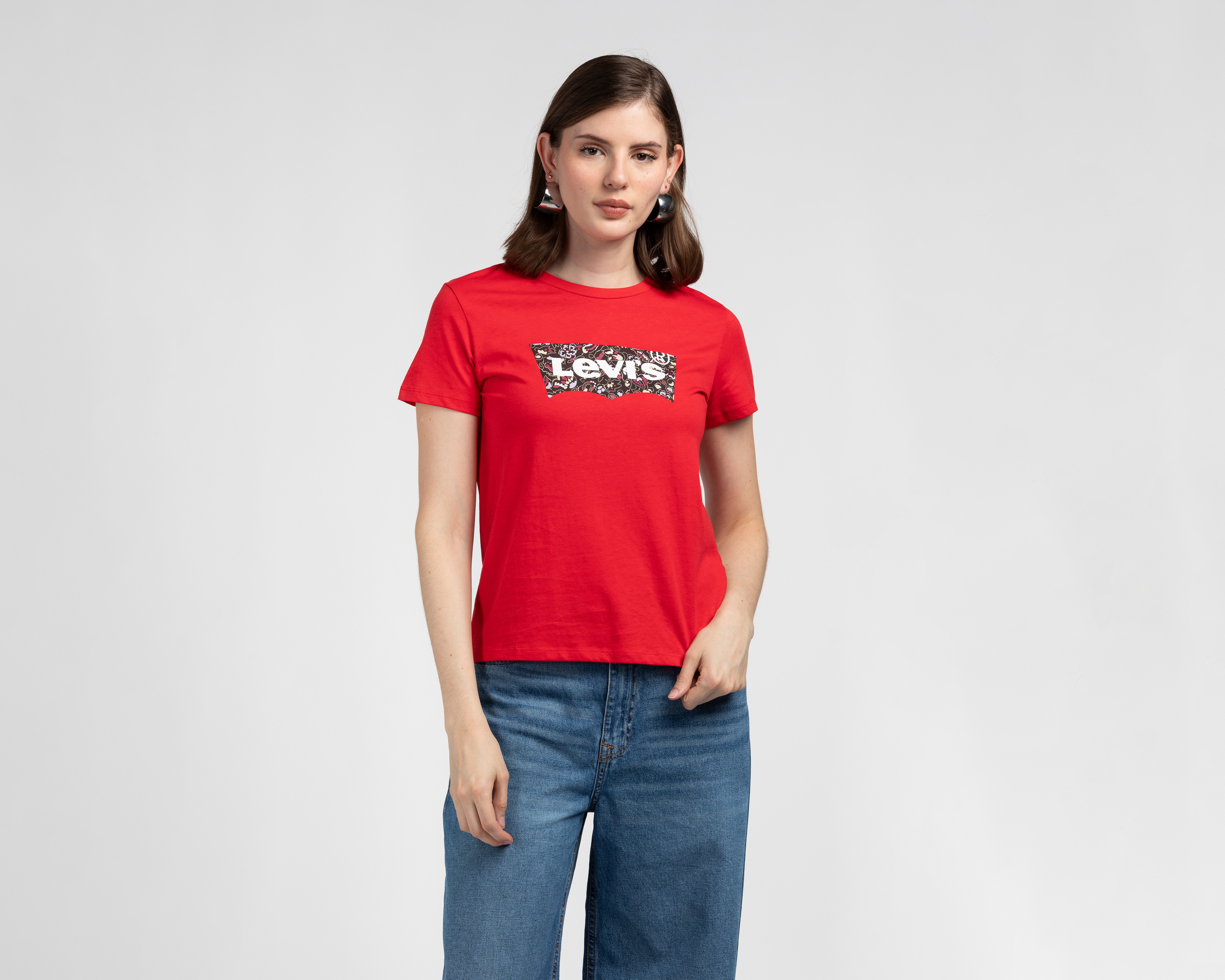 Foto 1 | Foto 1 | Playera Cuello Redondo Roja Levi's para Mujer