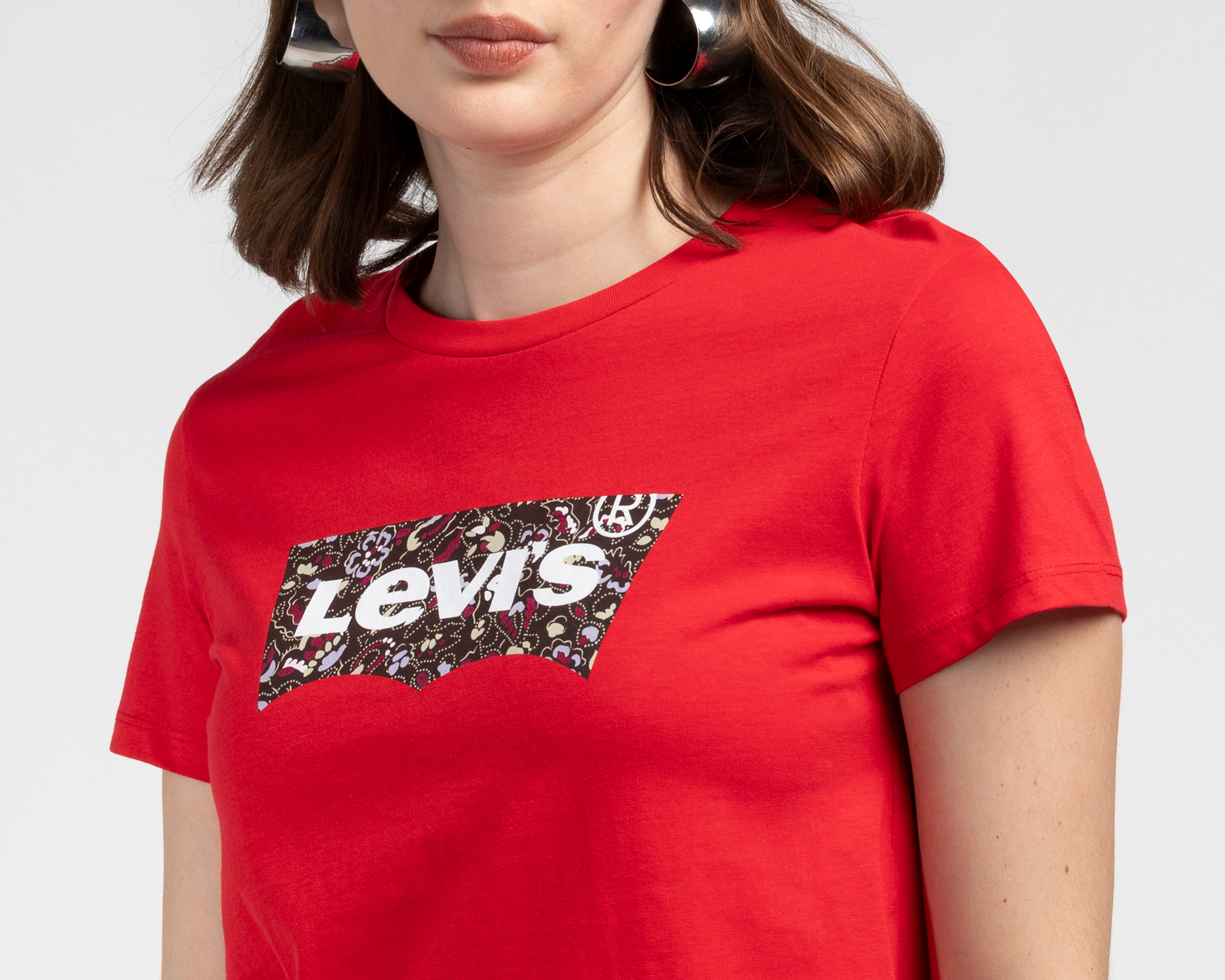 Foto 4 | Foto 4 | Playera Cuello Redondo Roja Levi's para Mujer