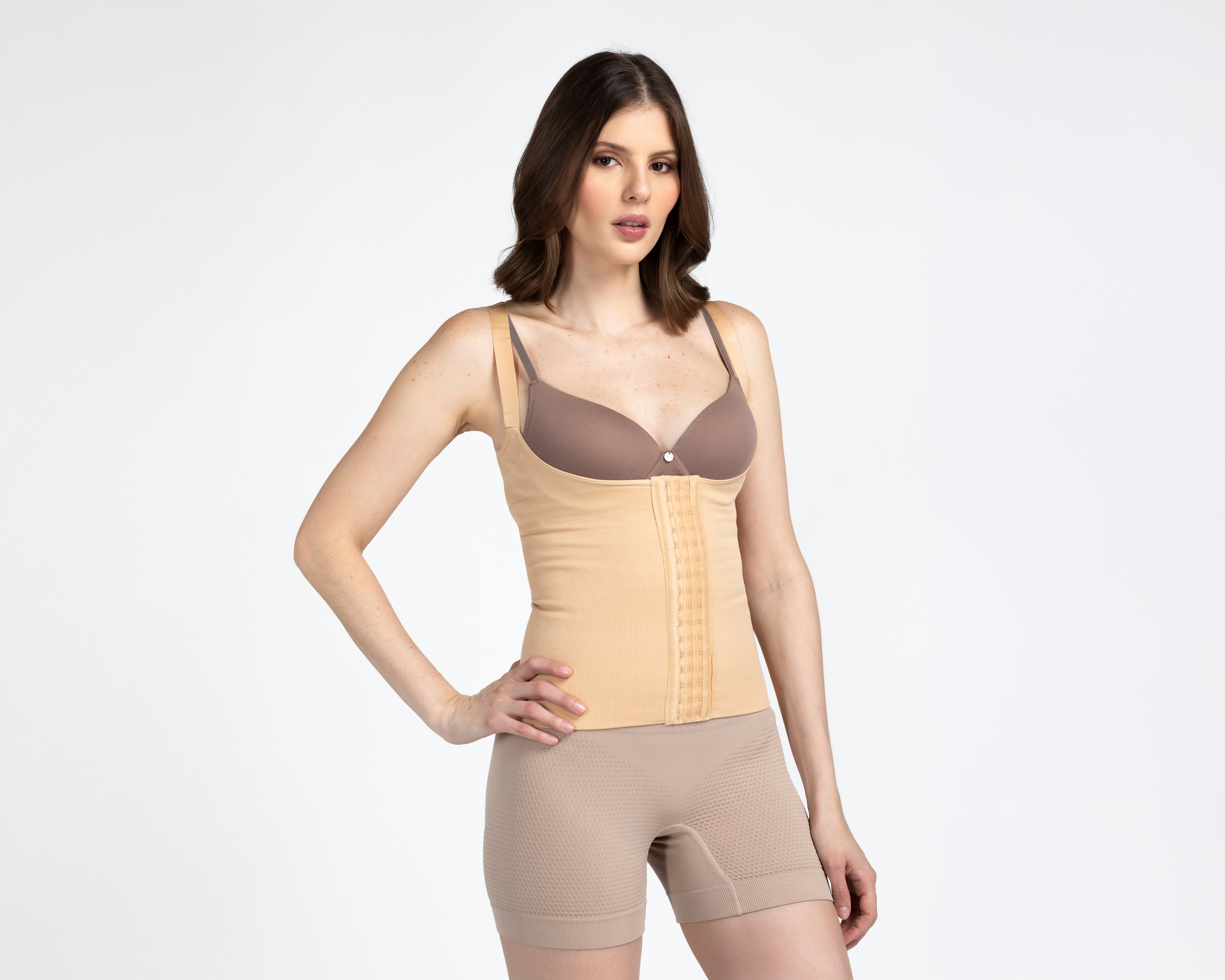 Foto 2 pulgar | Foto 1 | Camiseta Control Nude Beauty Secret de Mediana Compresión para Mujer