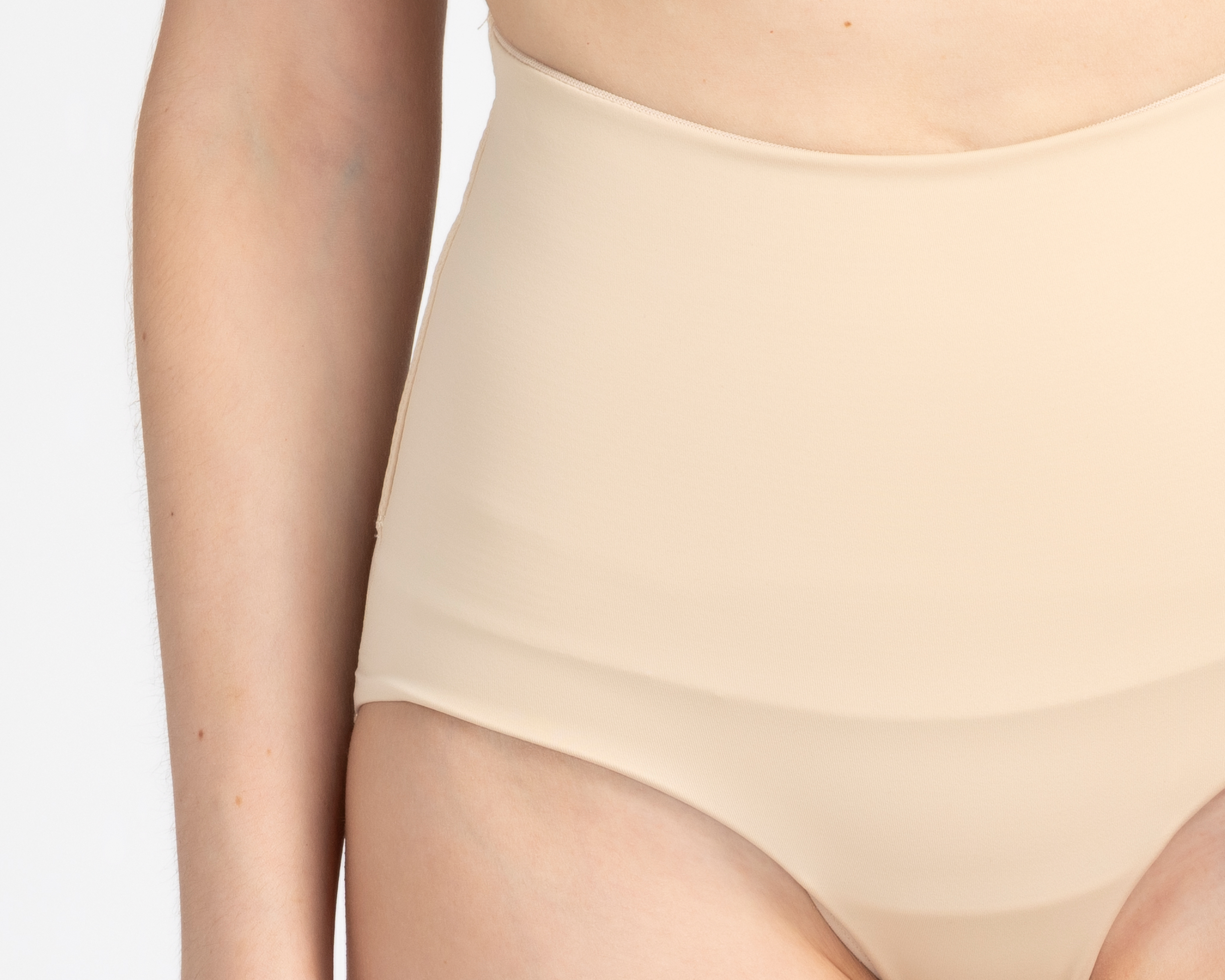 Foto 4 pulgar | Foto 3 | Pantaleta Control Nude Beauty Secret para Mujer
