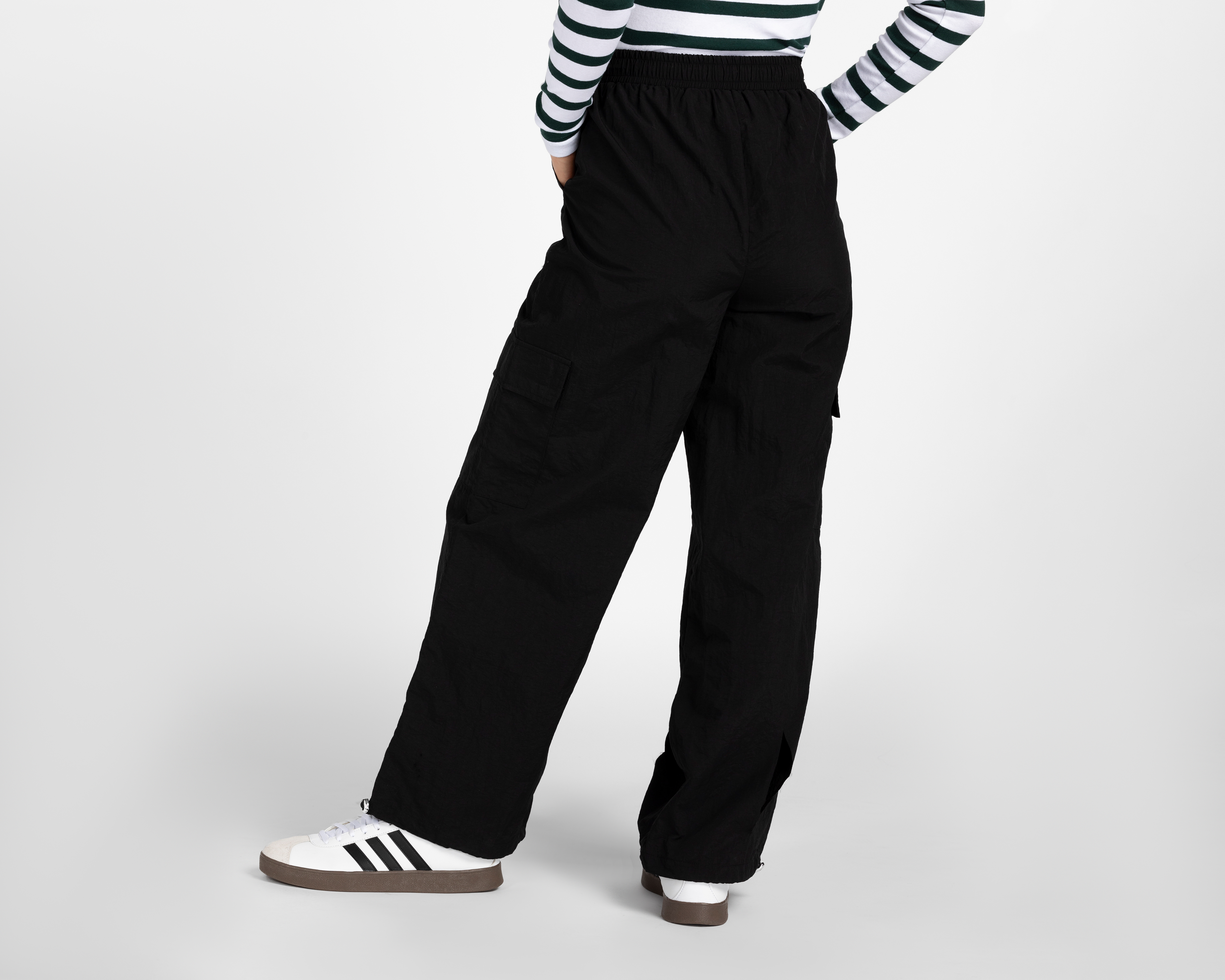 Foto 4 pulgar | Foto 3 | Pantalón Ancho Refill con Bolsas Cargo para Mujer