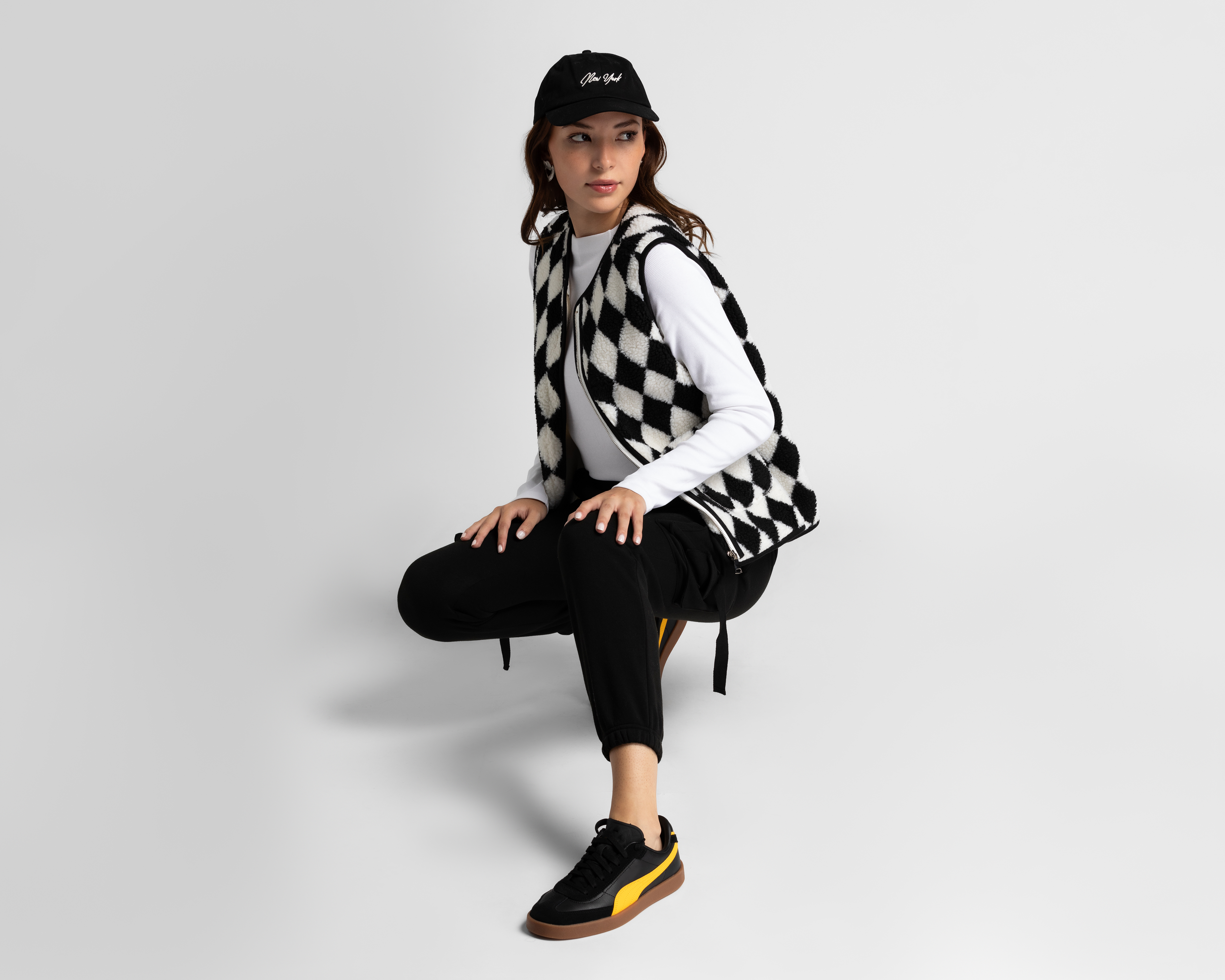 Foto 2 | Foto 2 | Pantalón Cargo Refill Negro para Mujer