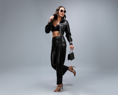 Foto 1 | Foto 1 | Pantalón Flare Jennifer Lopez Negro para Mujer