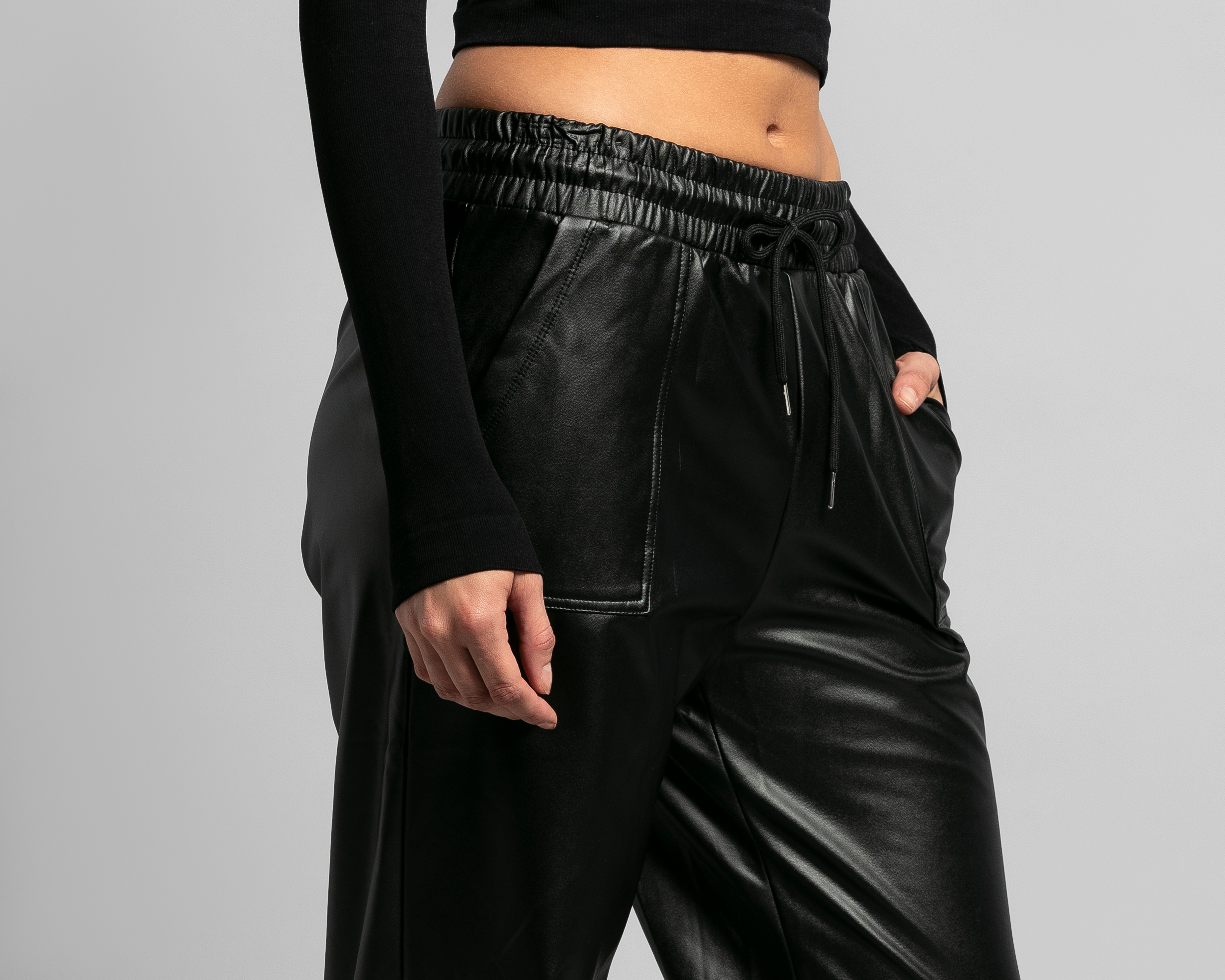 Foto 4 | Foto 4 | Jogger Strona con Bolsas para Mujer