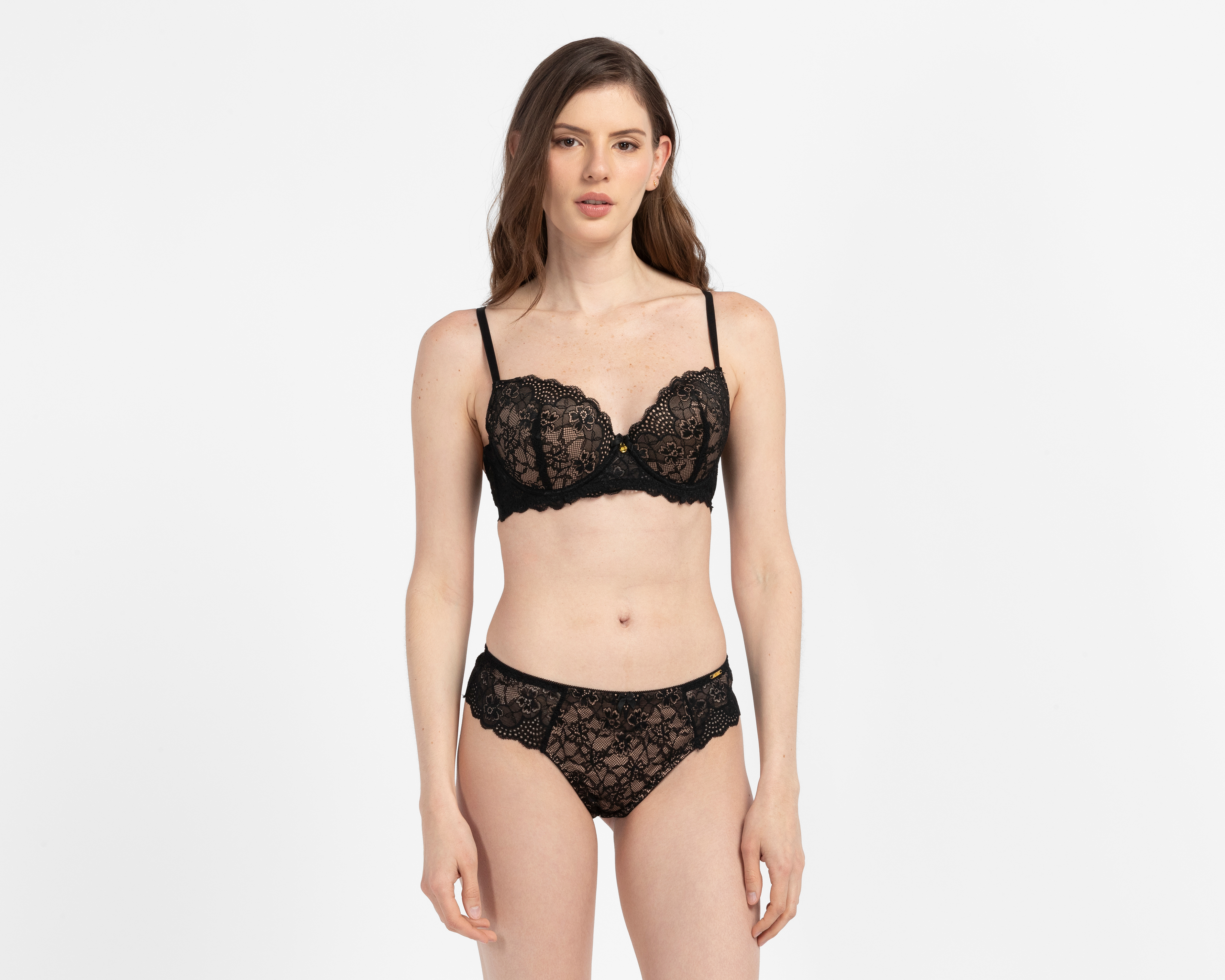 Coordinado de Encaje Copa Completa Negro Jennifer Lopez