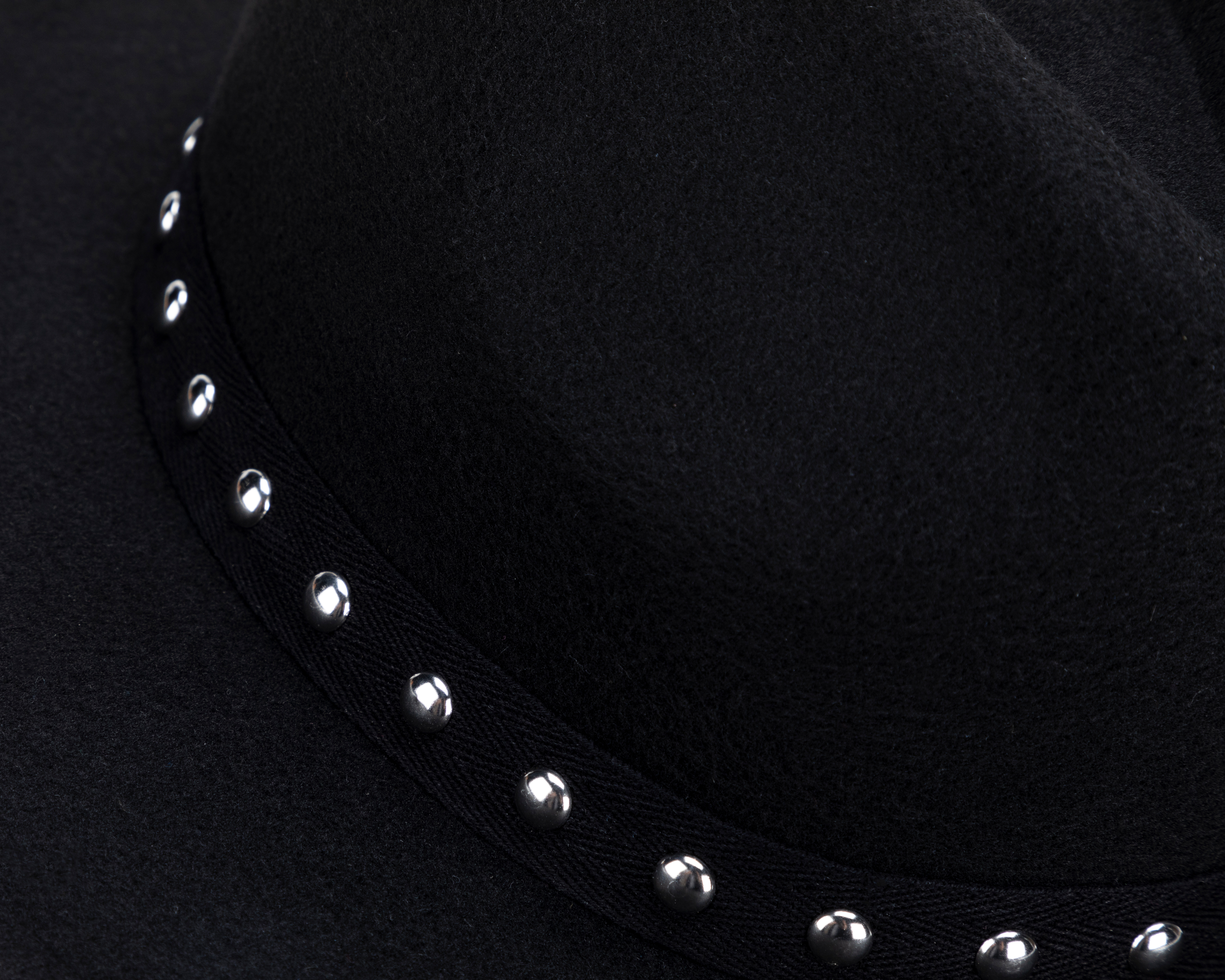 Foto 4 pulgar | Foto 3 | Sombrero Fedora Sahara con Estoperoles