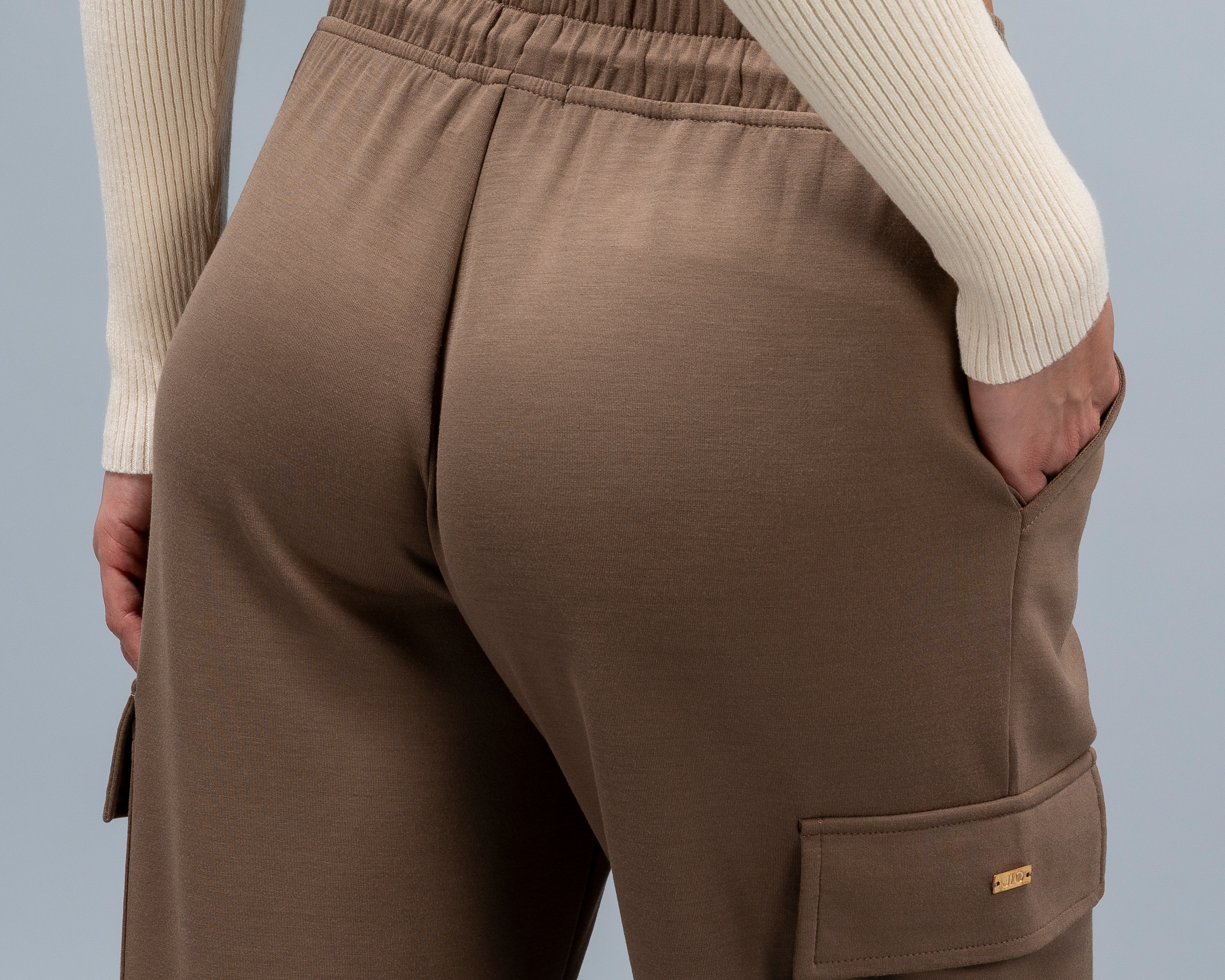 Foto 6 pulgar | Foto 5 | Pantalón Cargo Jennifer Lopez con Jareta para Mujer