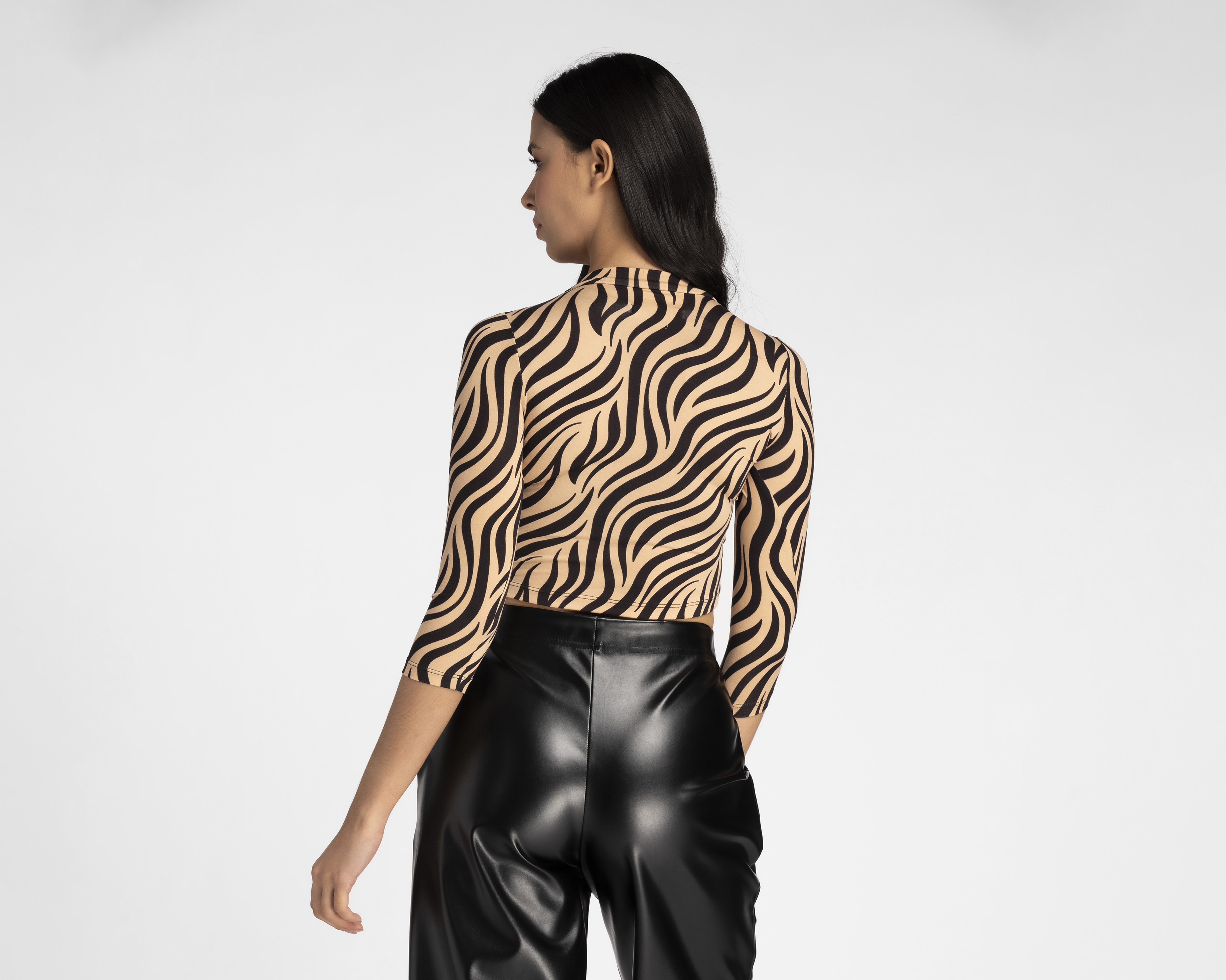 Foto 4 pulgar | Foto 3 | Blusa Sahara Manga 3/4 Estampada