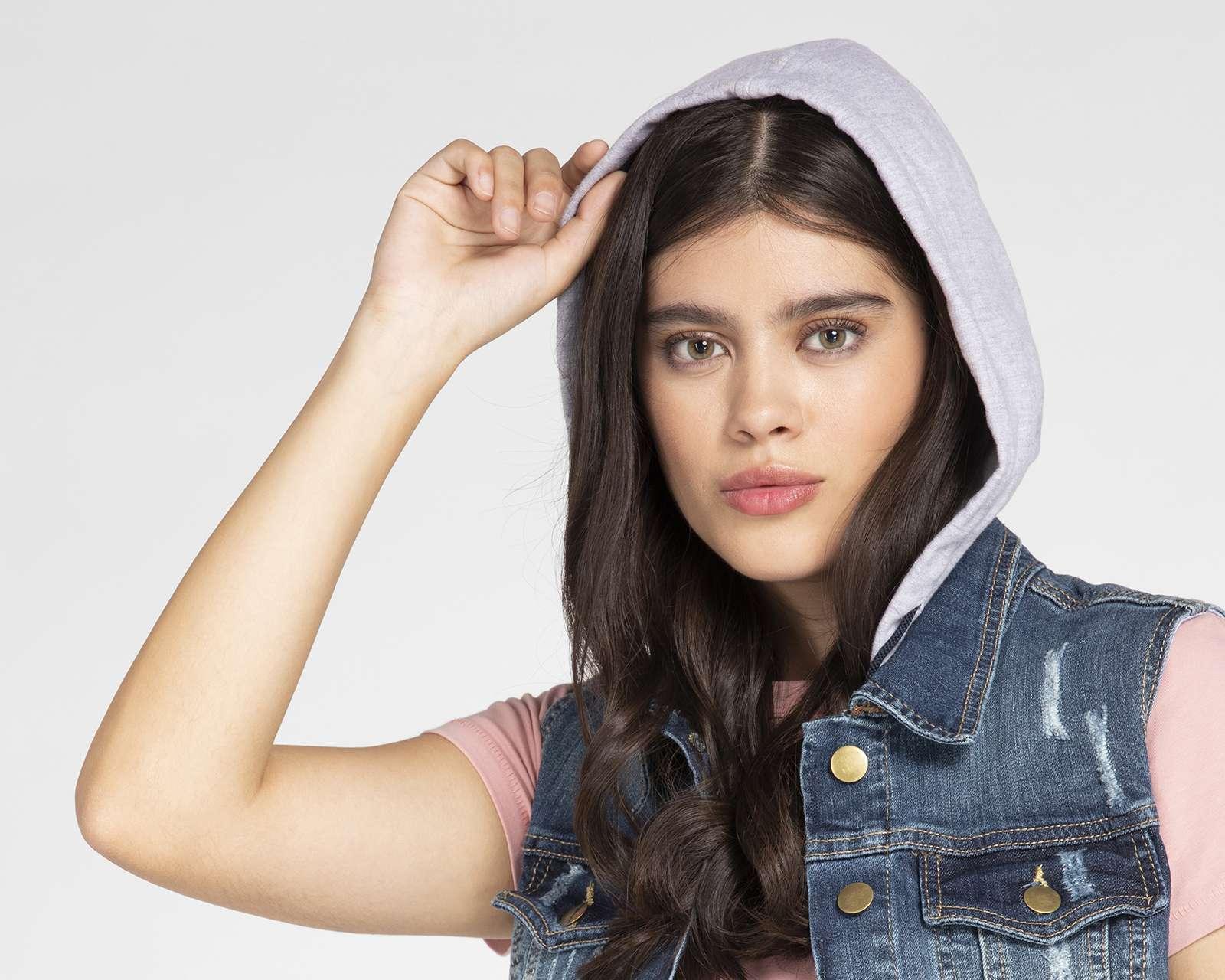 Foto 3 pulgar | Foto 4 | Chaleco Refill con Capucha